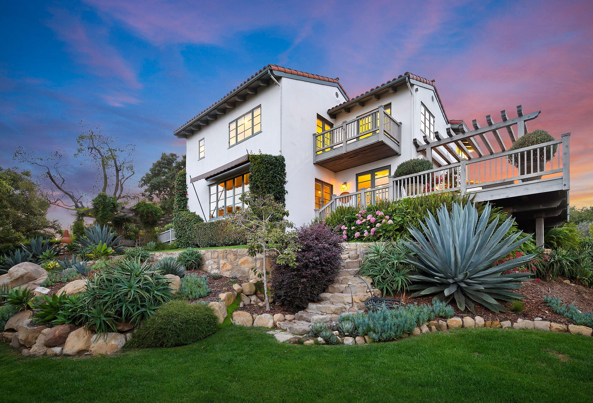 Santa Barbara, California 93108, United States, 4 Bedrooms Bedrooms, ,3 BathroomsBathrooms,Residential,Active,161973