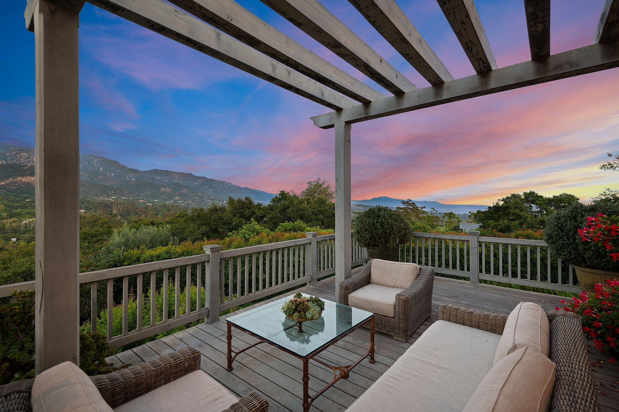 Santa Barbara, California 93108, United States, 4 Bedrooms Bedrooms, ,3 BathroomsBathrooms,Residential,Active,161973