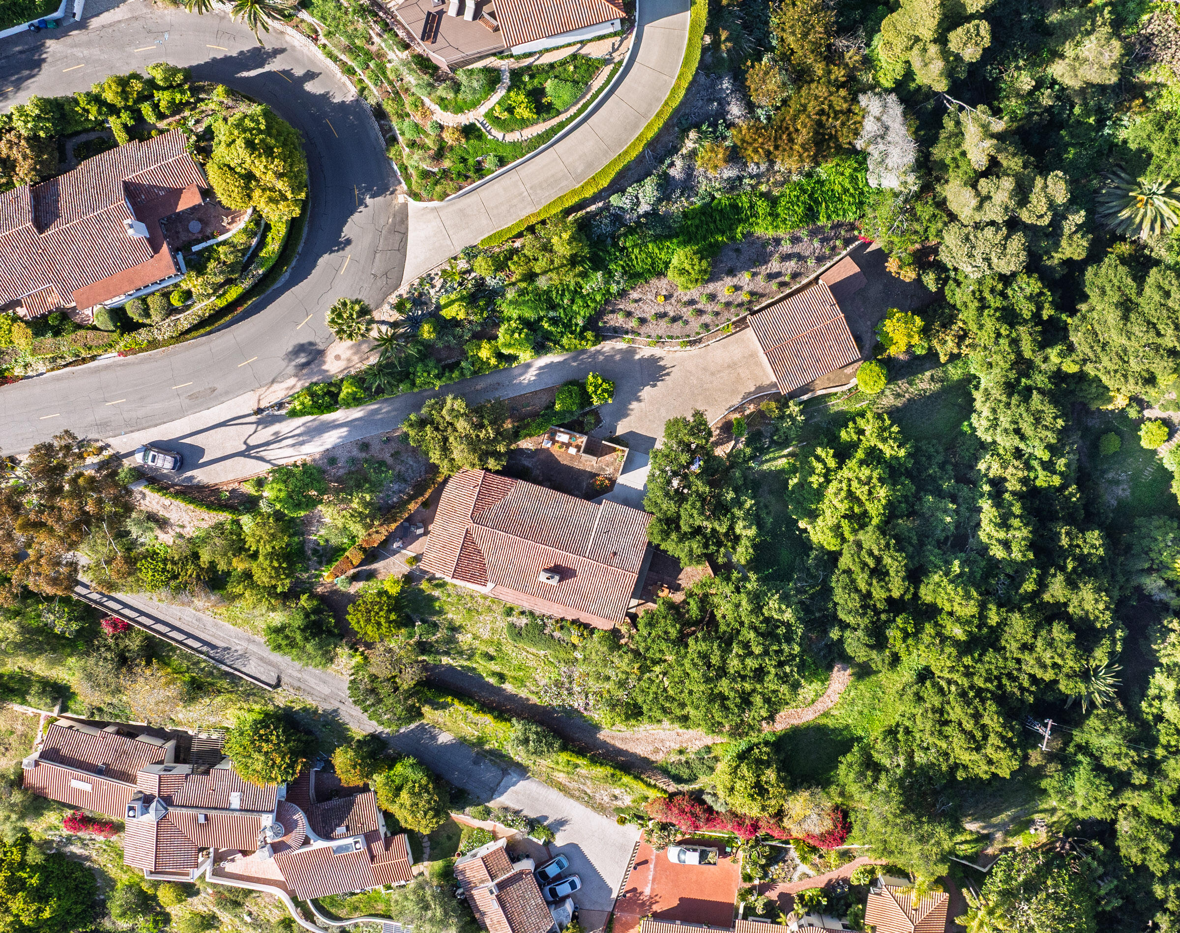 Santa Barbara, California 93103, United States, 2 Bedrooms Bedrooms, ,2 BathroomsBathrooms,Residential,Pending,121842