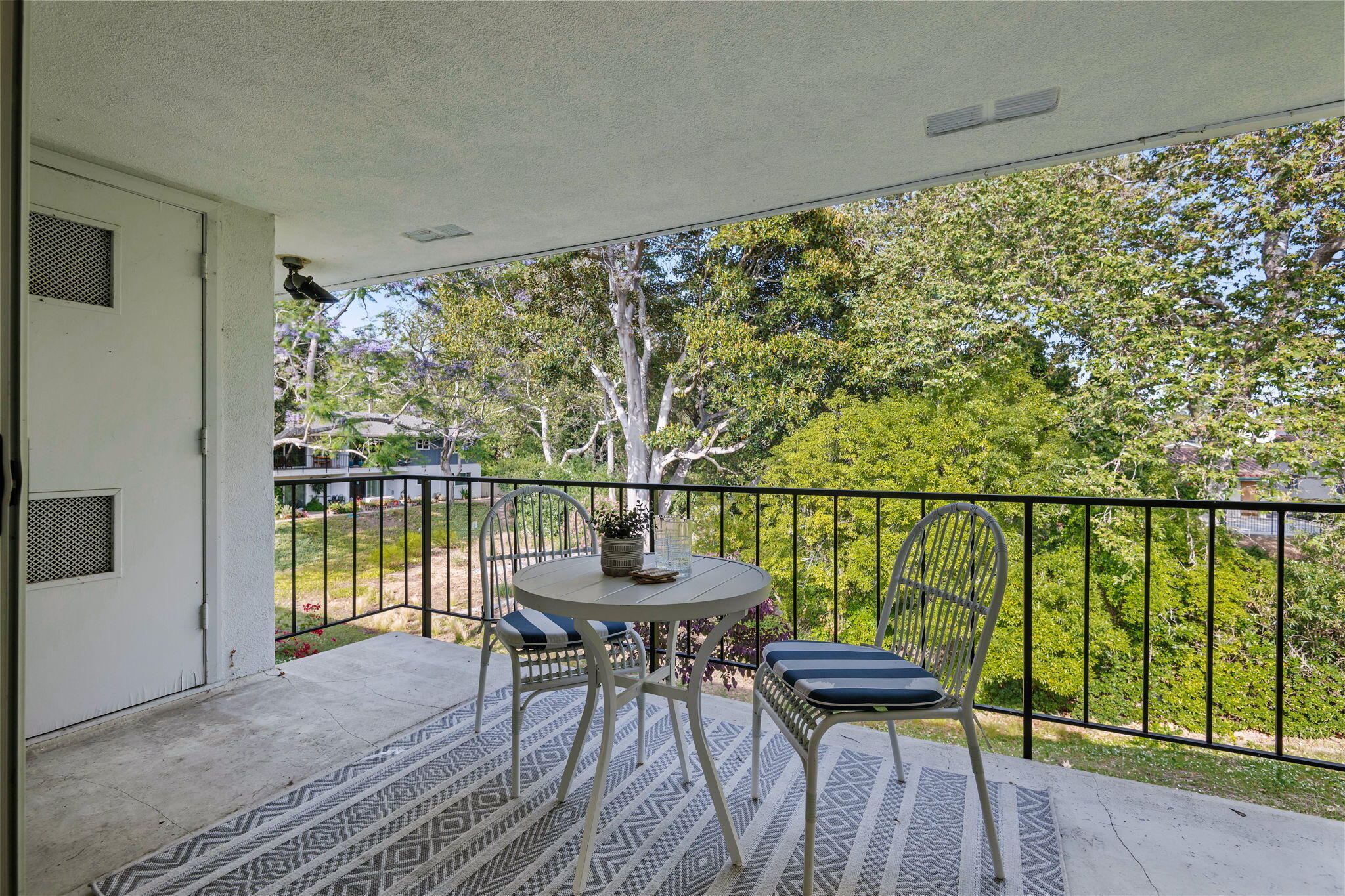 Santa Barbara, California 93105, United States, 2 Bedrooms Bedrooms, ,2 BathroomsBathrooms,Residential,Active,158855