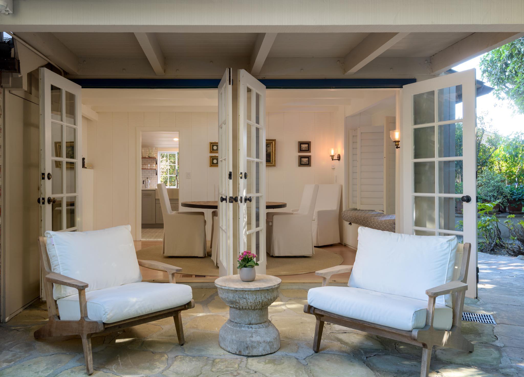 Santa Barbara, California 93108, United States, 2 Bedrooms Bedrooms, ,2 BathroomsBathrooms,Residential,Pending,81050