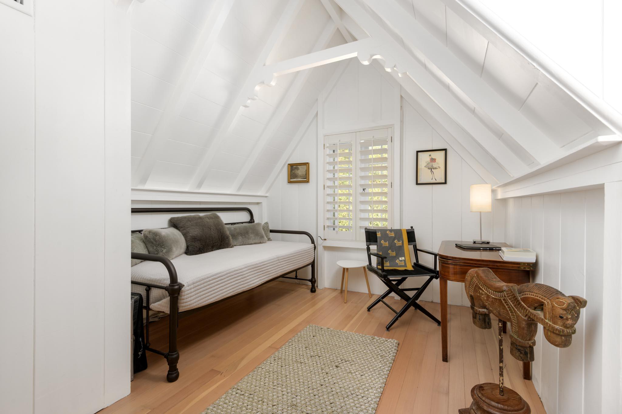 Santa Barbara, California 93108, United States, 2 Bedrooms Bedrooms, ,2 BathroomsBathrooms,Residential,Pending,81050