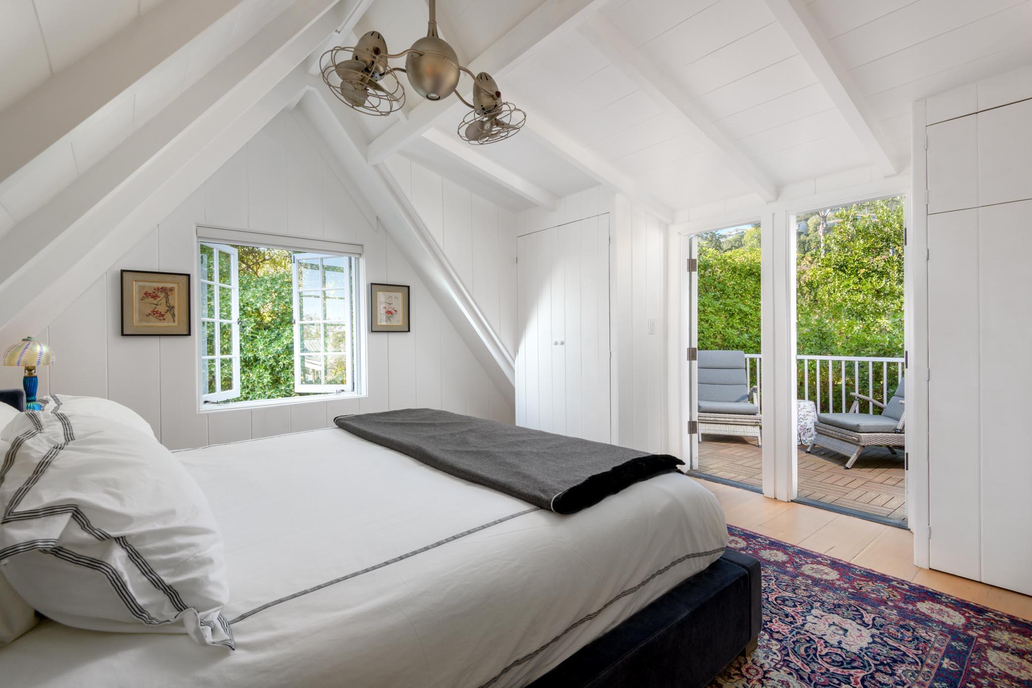 Santa Barbara, California 93108, United States, 2 Bedrooms Bedrooms, ,2 BathroomsBathrooms,Residential,Pending,81050