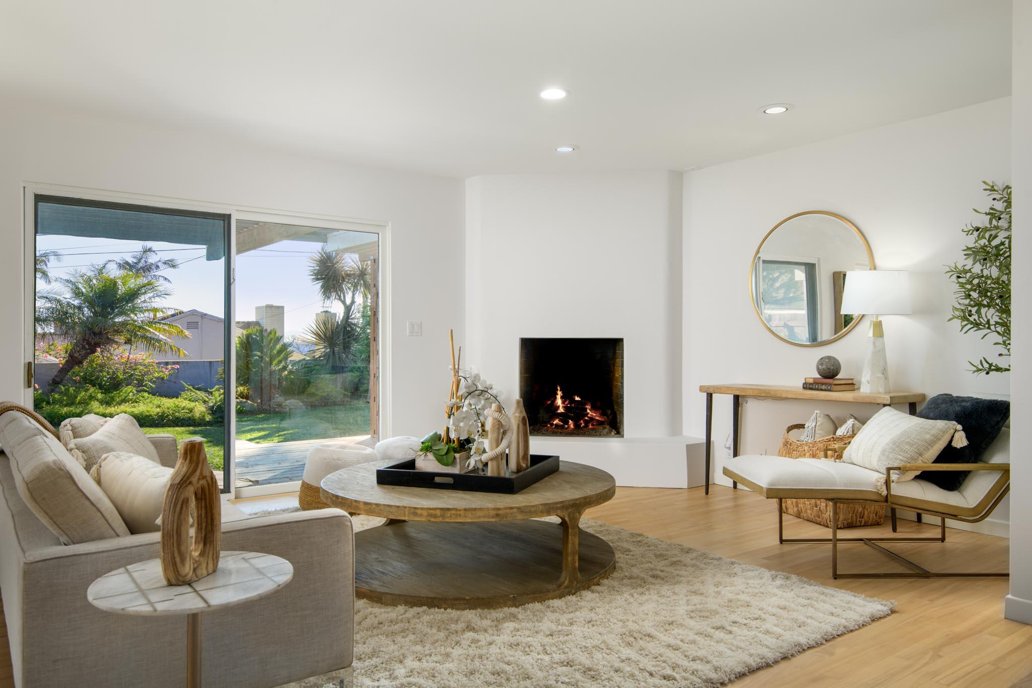 Santa Barbara, California 93109, United States, 2 Bedrooms Bedrooms, ,2 BathroomsBathrooms,Residential,Active,89650