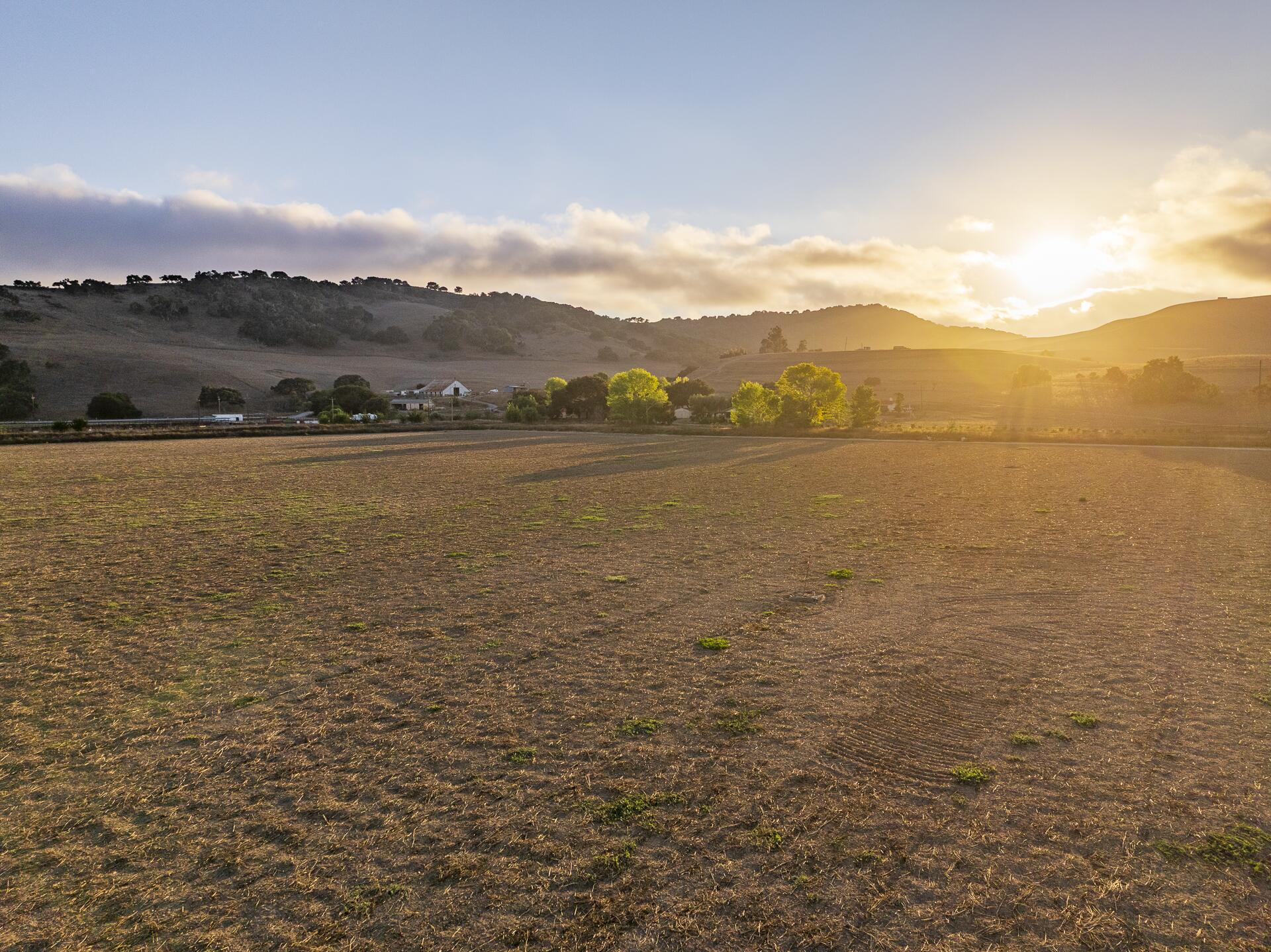 Buellton, California 93427, United States, 3 Bedrooms Bedrooms, ,1 BathroomBathrooms,Residential,Pending,226861