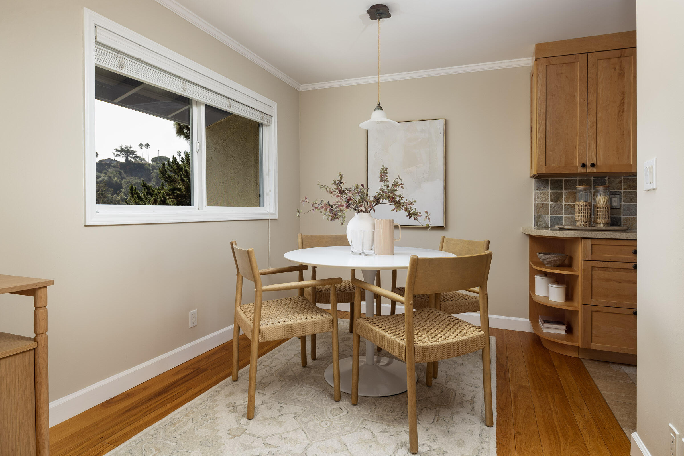 1058 Miramonte Drive 11