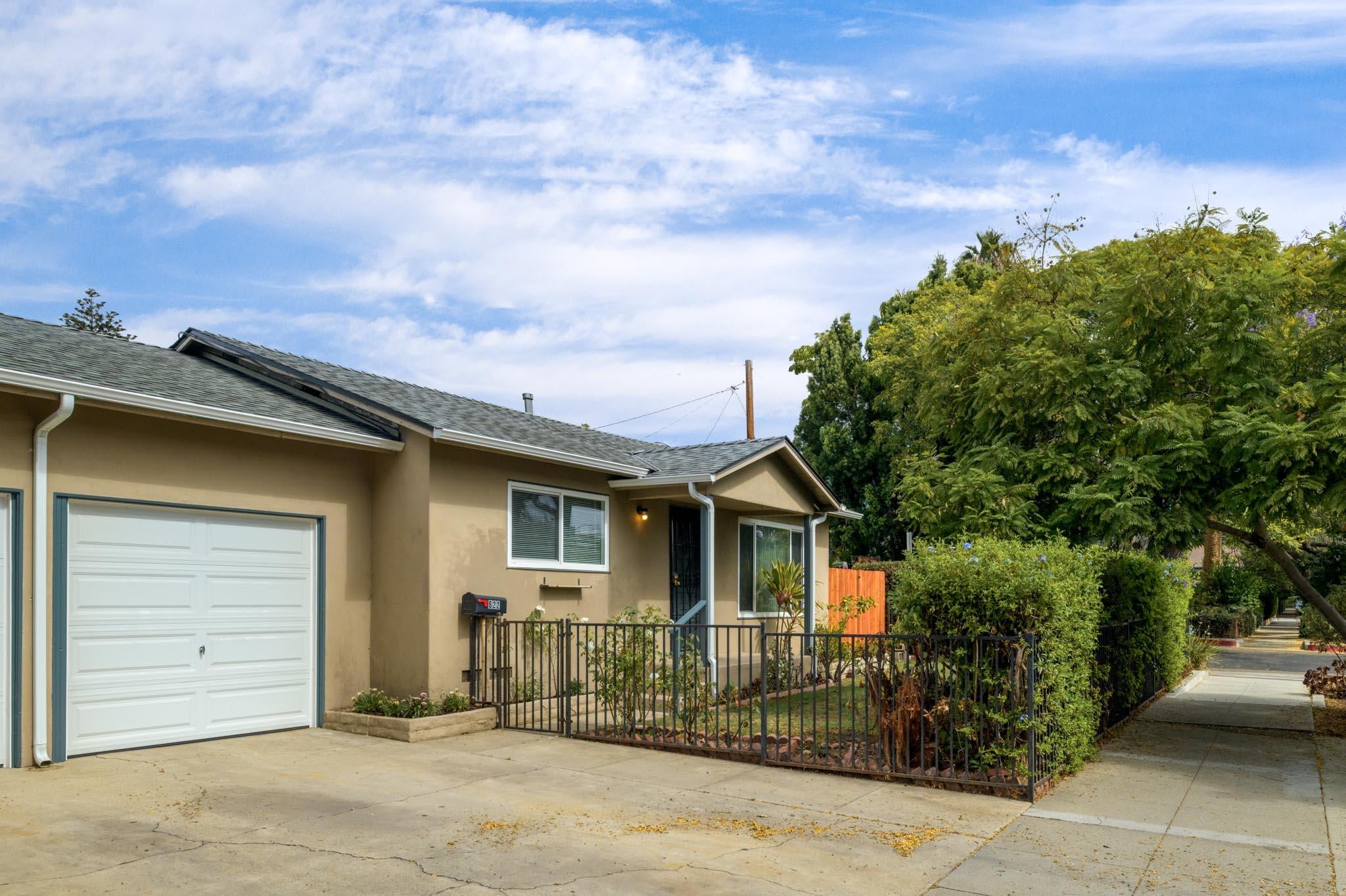 622 & 624 W Valerio Street
