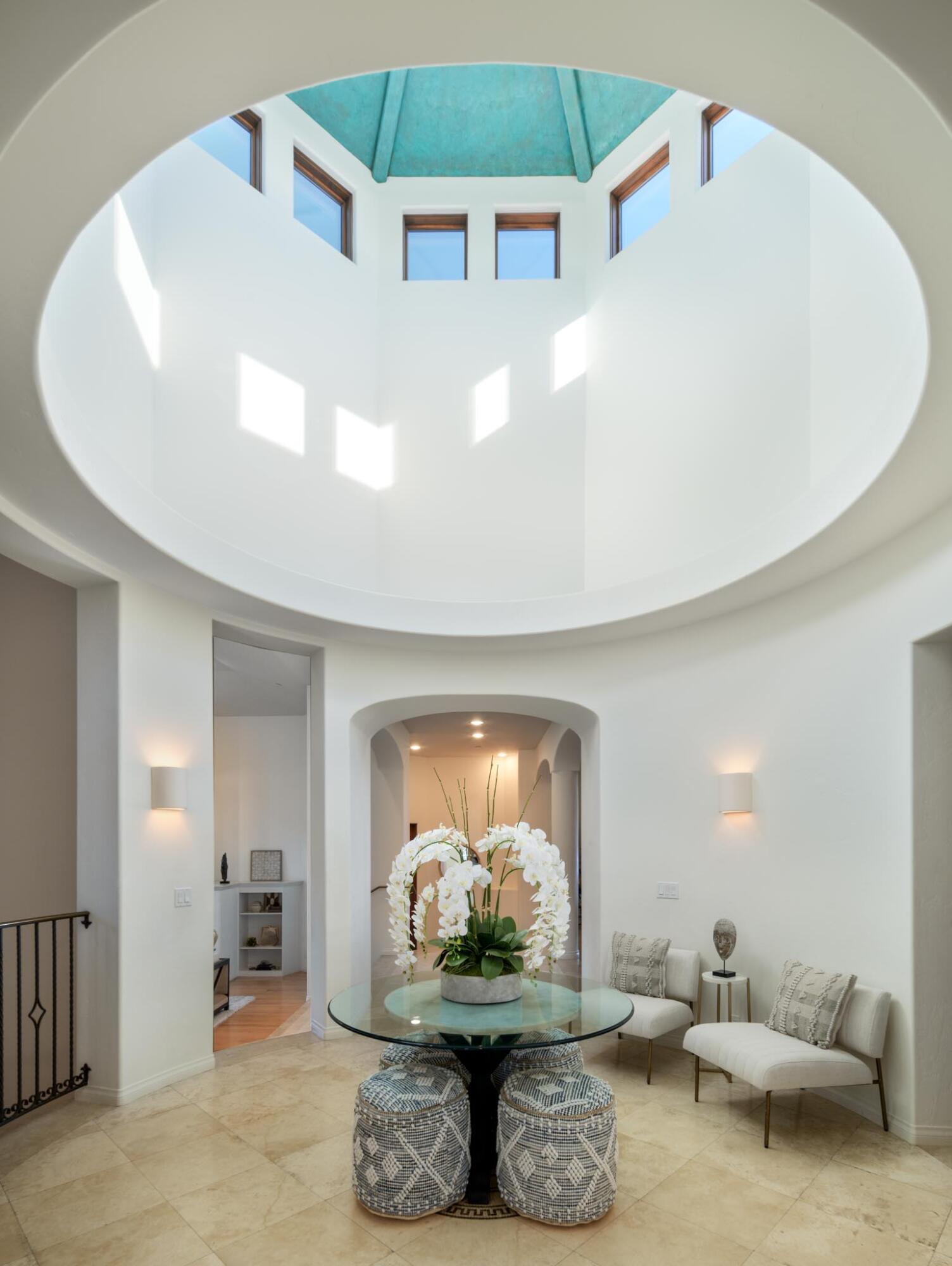 Santa Barbara, California 93110, United States, 4 Bedrooms Bedrooms, ,5 BathroomsBathrooms,Residential,Pending,35471