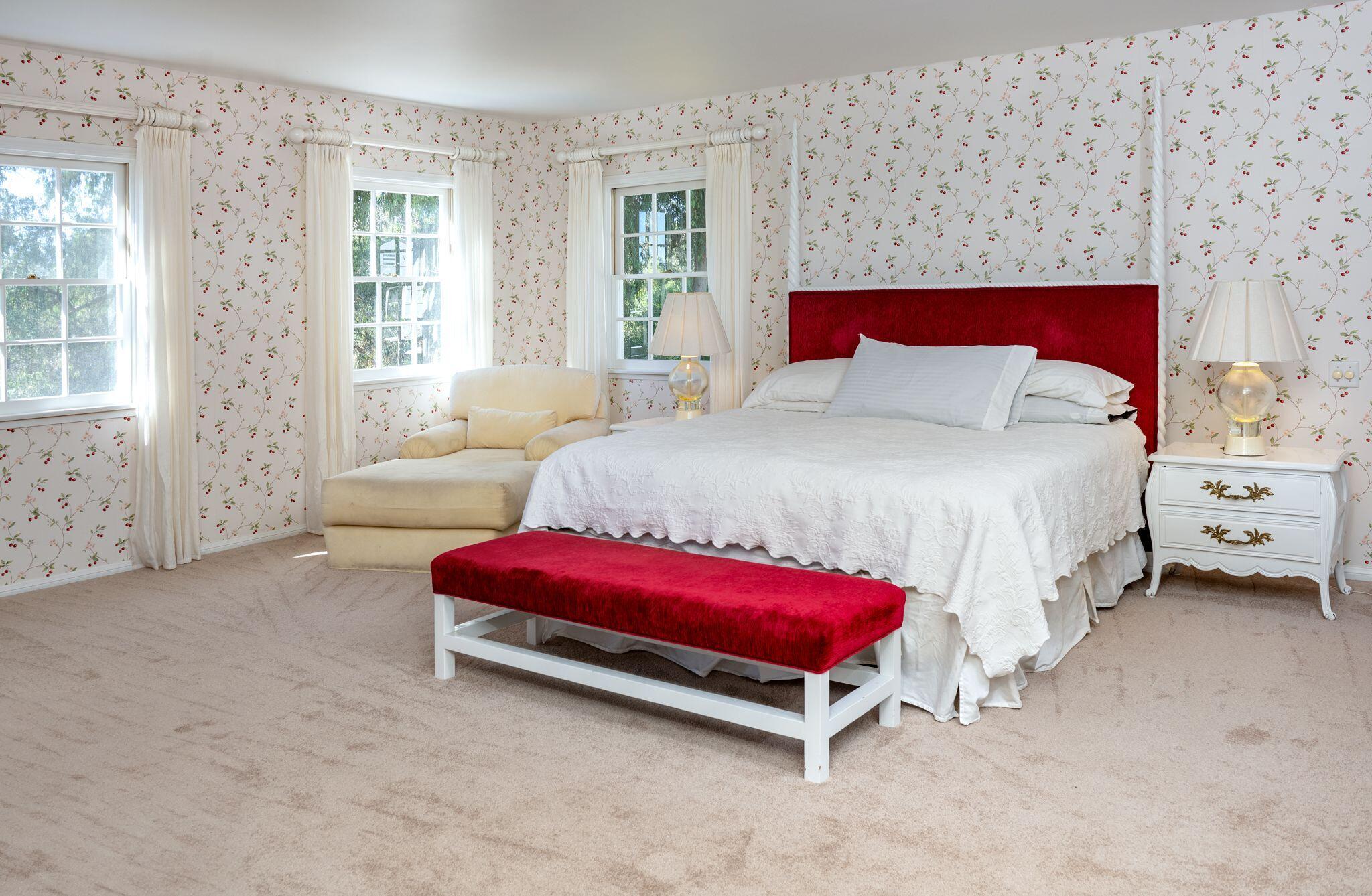 Santa Barbara, California 93110, United States, 4 Bedrooms Bedrooms, ,5 BathroomsBathrooms,Residential,Active,235282