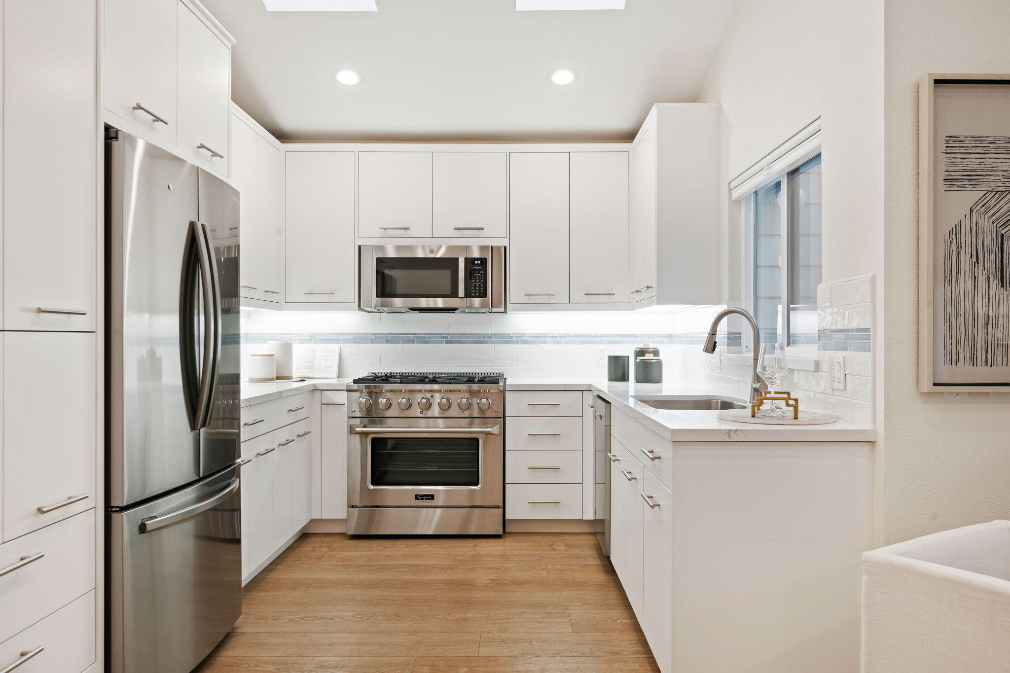 Santa Barbara, California 93111, United States, 3 Bedrooms Bedrooms, ,2 BathroomsBathrooms,Residential,Pending,116396