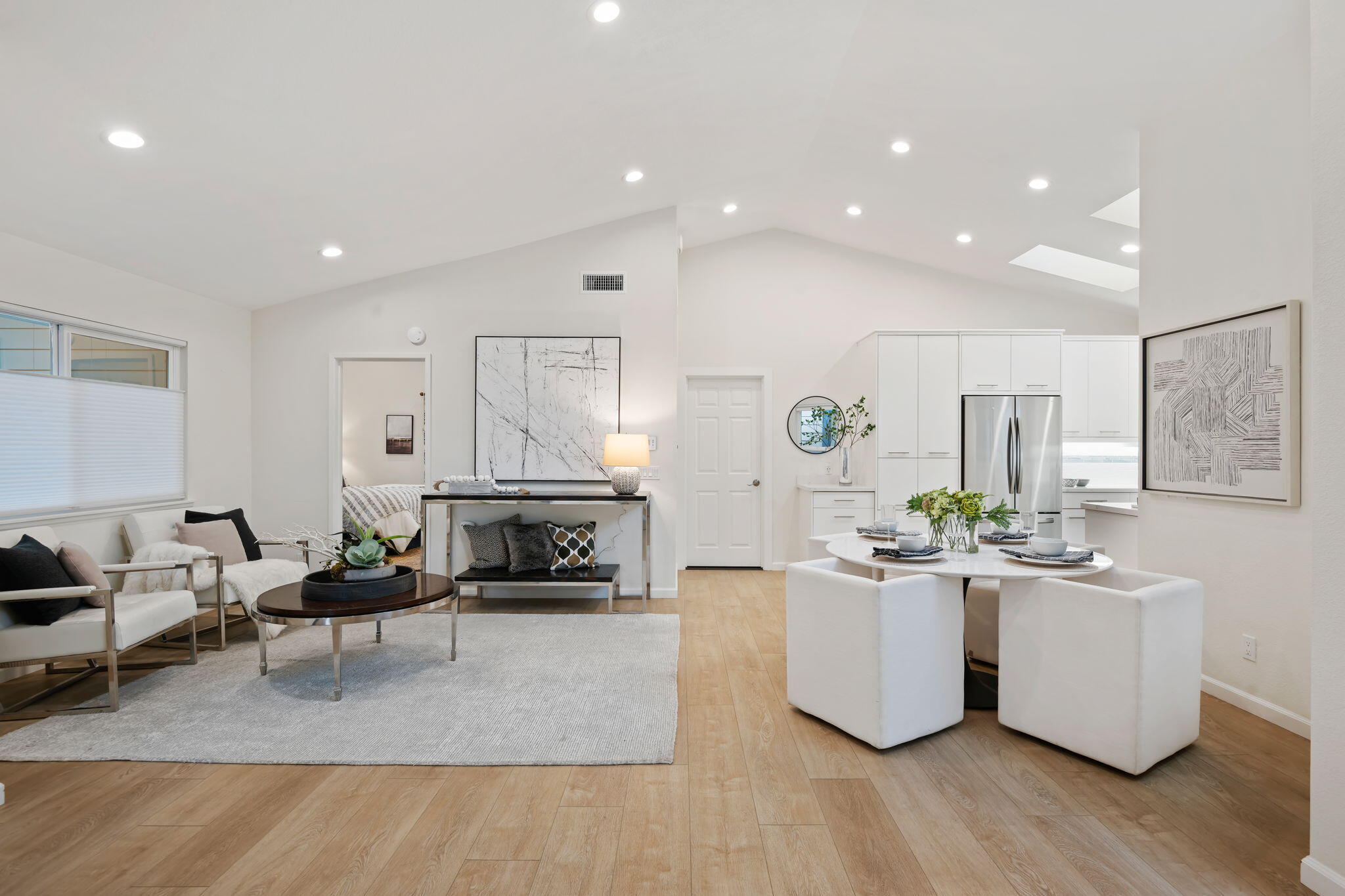 Santa Barbara, California 93111, United States, 3 Bedrooms Bedrooms, ,2 BathroomsBathrooms,Residential,Pending,116396