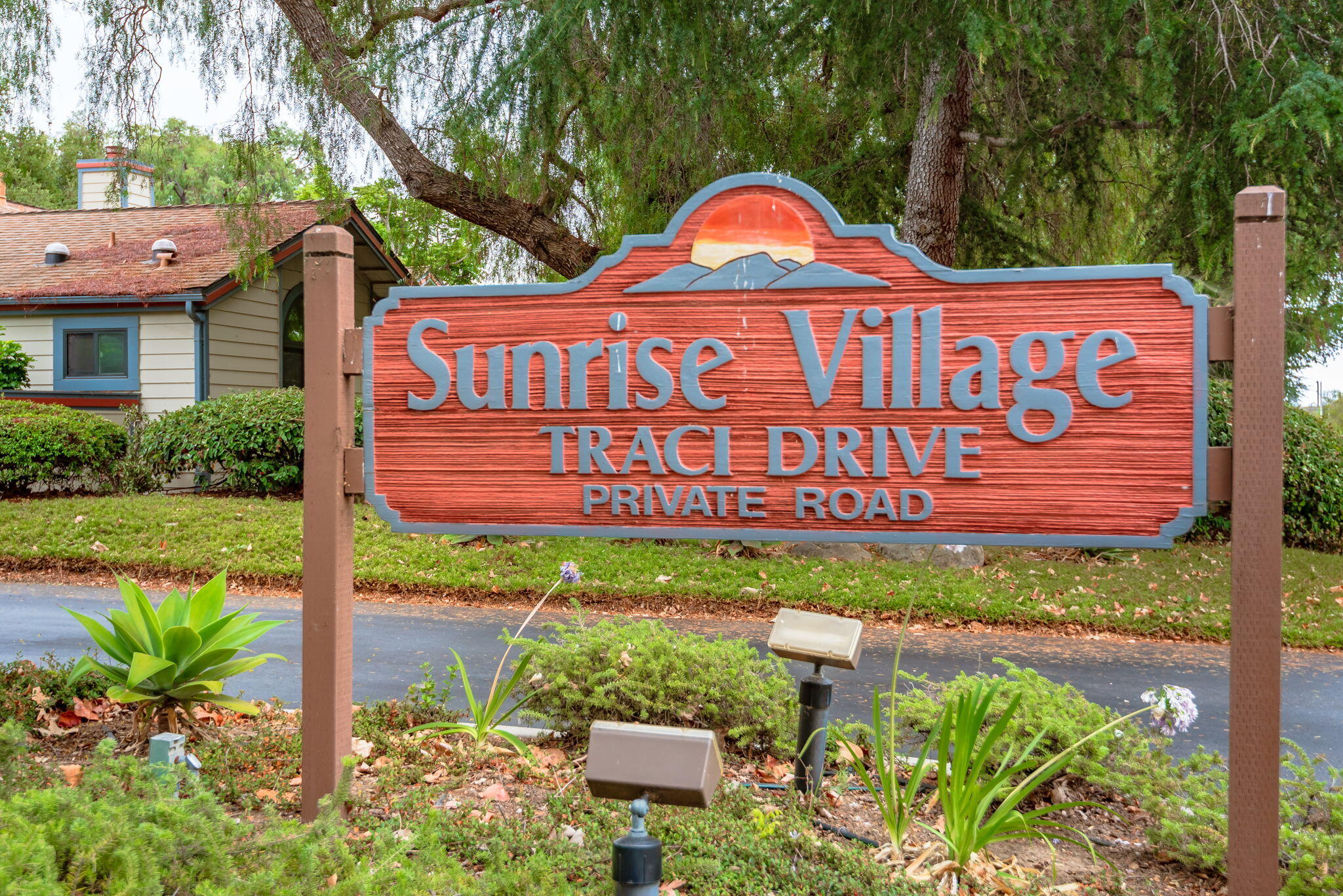 Santa Barbara, California 93111, United States, 3 Bedrooms Bedrooms, ,2 BathroomsBathrooms,Residential,Pending,116396