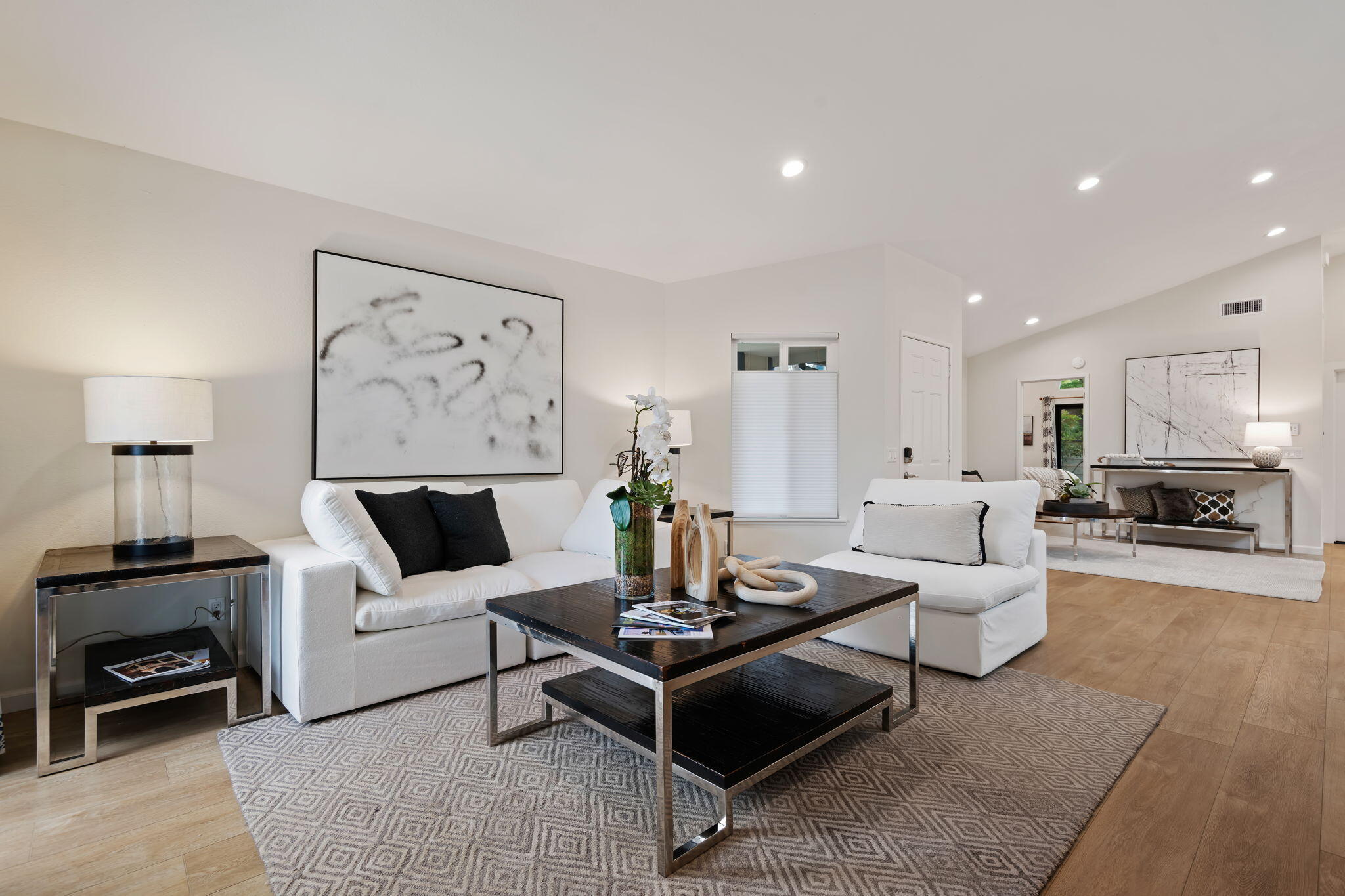 Santa Barbara, California 93111, United States, 3 Bedrooms Bedrooms, ,2 BathroomsBathrooms,Residential,Pending,116396