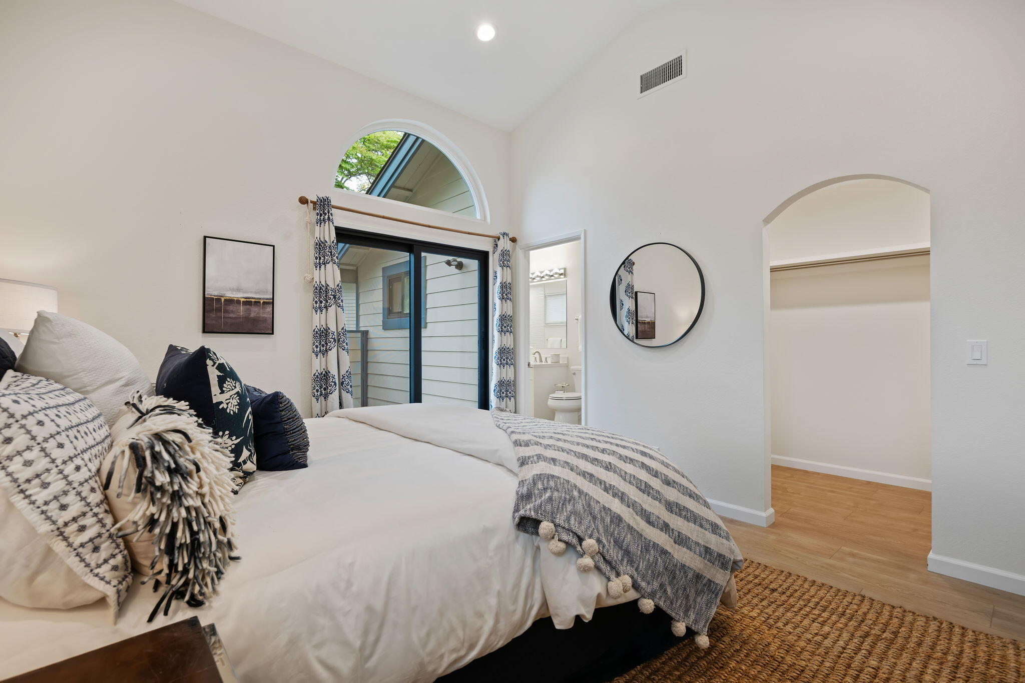 Santa Barbara, California 93111, United States, 3 Bedrooms Bedrooms, ,2 BathroomsBathrooms,Residential,Pending,116396