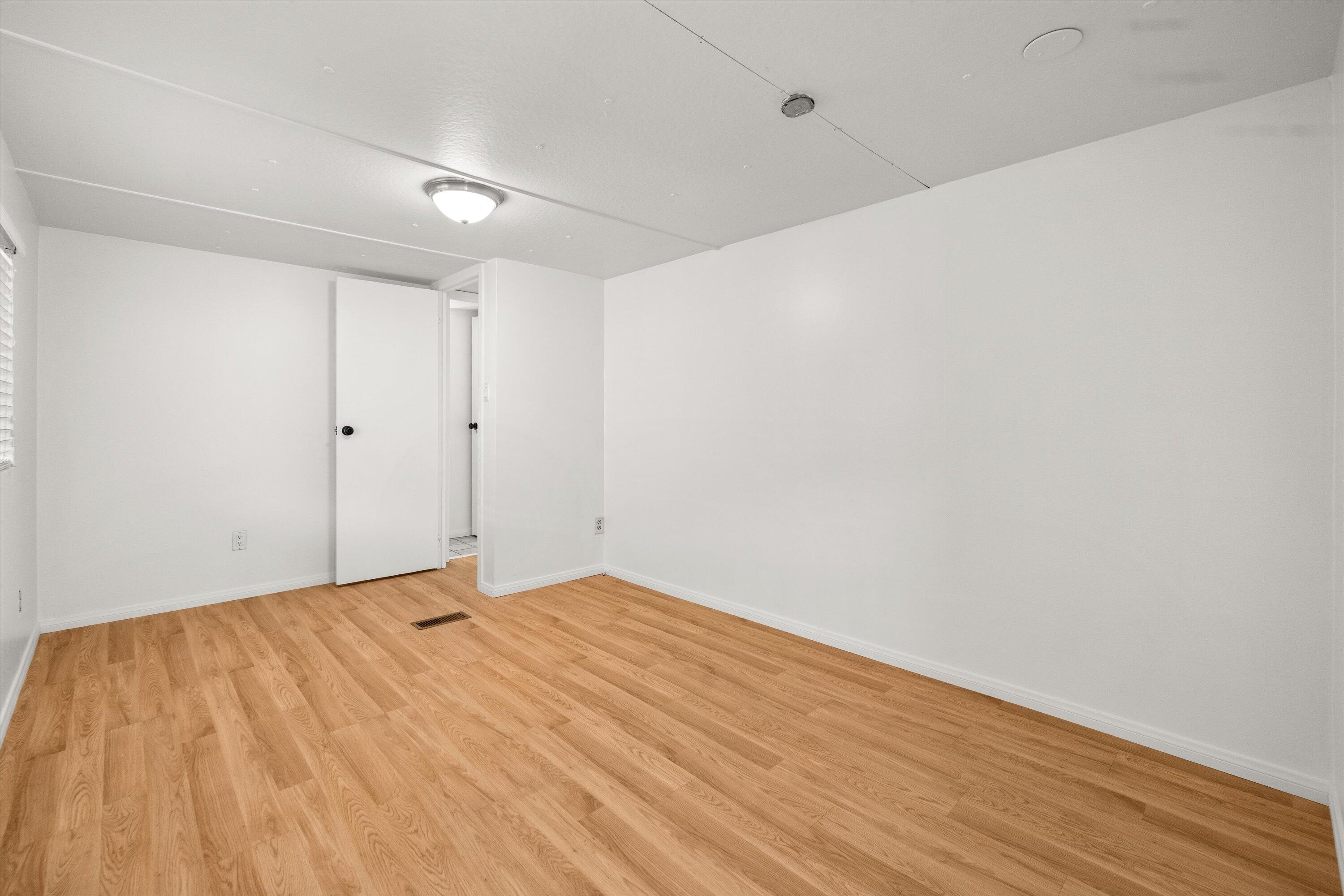 Carpinteria, California 93013, United States, 2 Bedrooms Bedrooms, ,1 BathroomBathrooms,Residential,Pending,81684