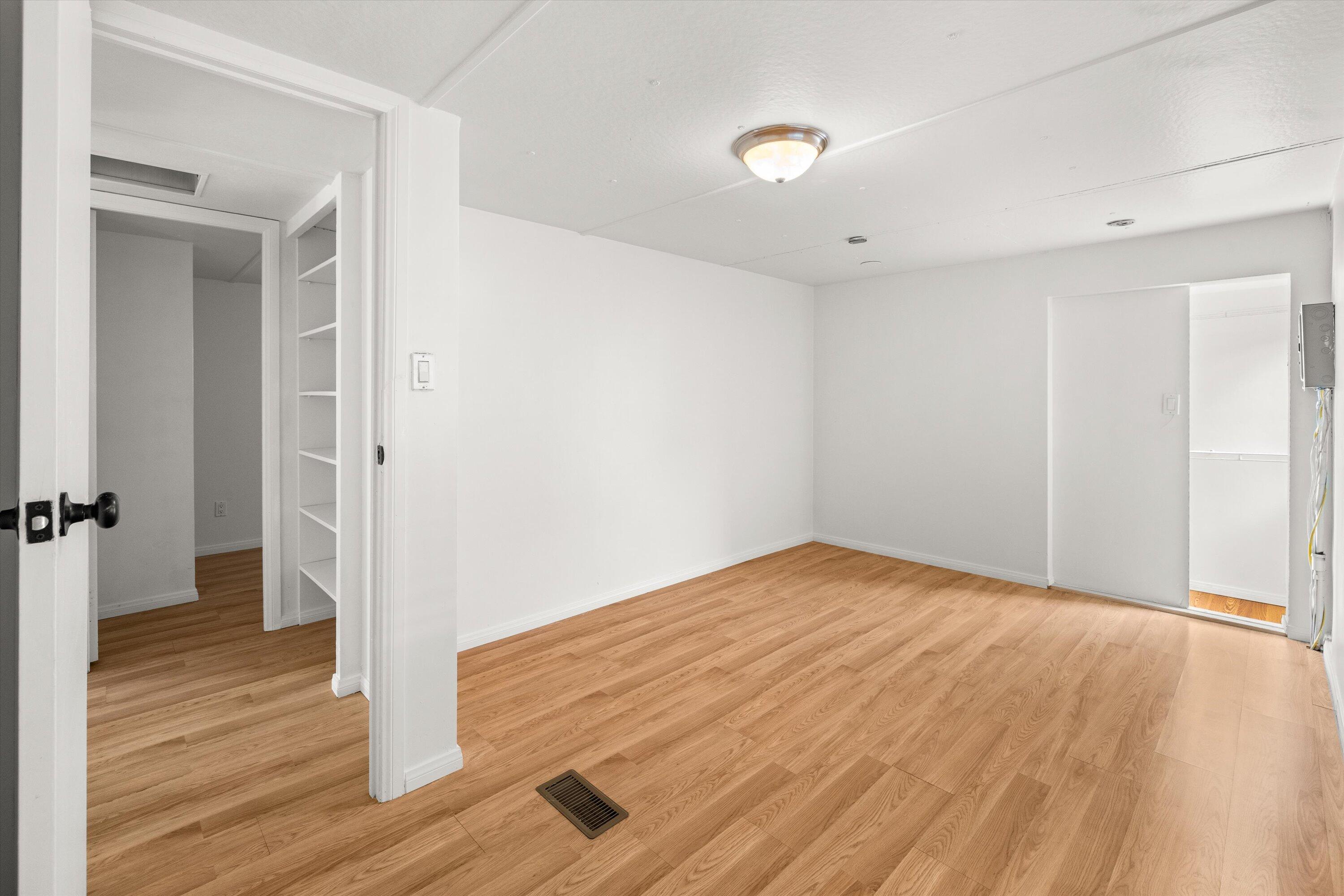 Carpinteria, California 93013, United States, 2 Bedrooms Bedrooms, ,1 BathroomBathrooms,Residential,Pending,81684