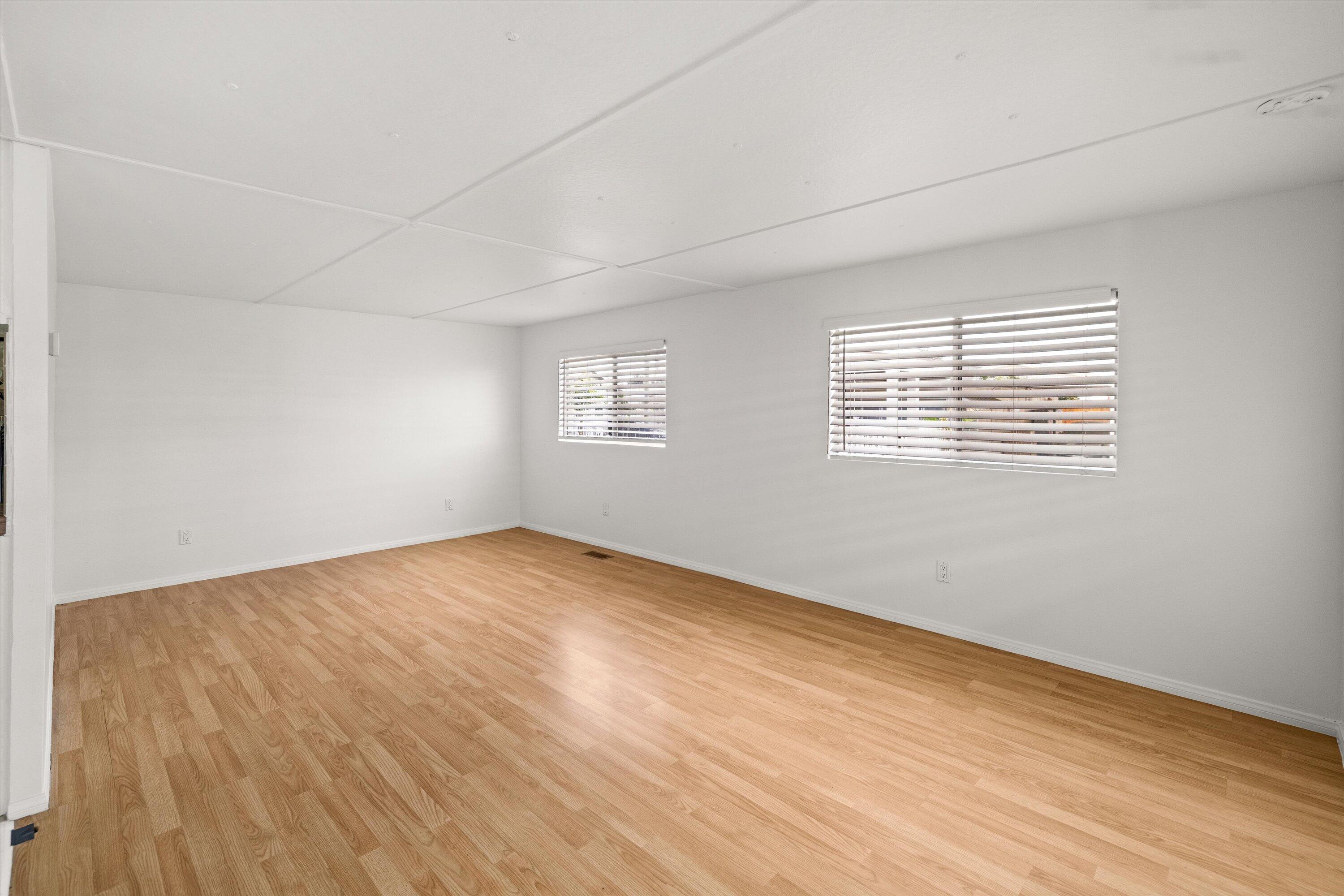 Carpinteria, California 93013, United States, 2 Bedrooms Bedrooms, ,1 BathroomBathrooms,Residential,Pending,81684