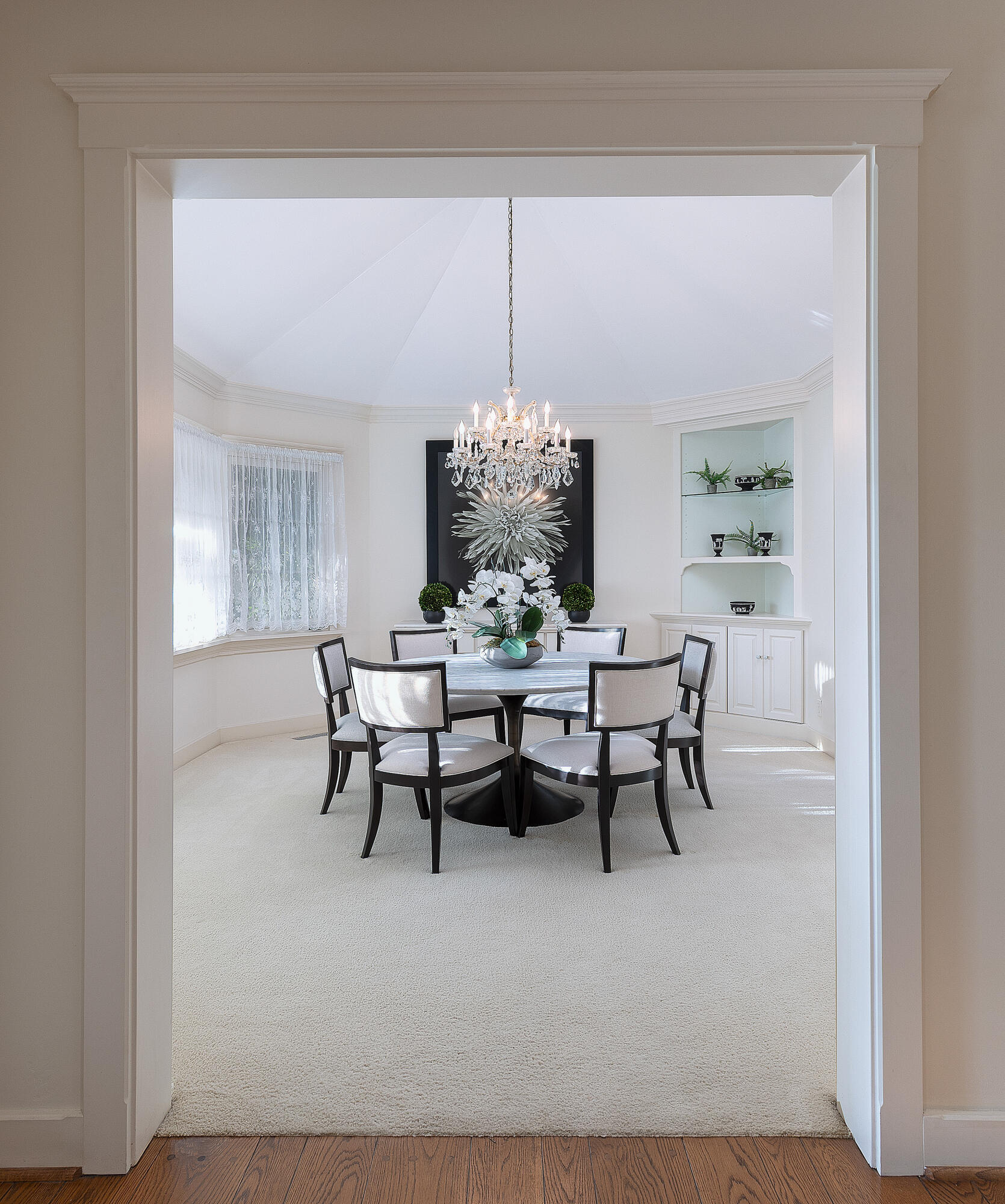 Montecito, California 93108, United States, 3 Bedrooms Bedrooms, ,3 BathroomsBathrooms,Residential,Active,140726