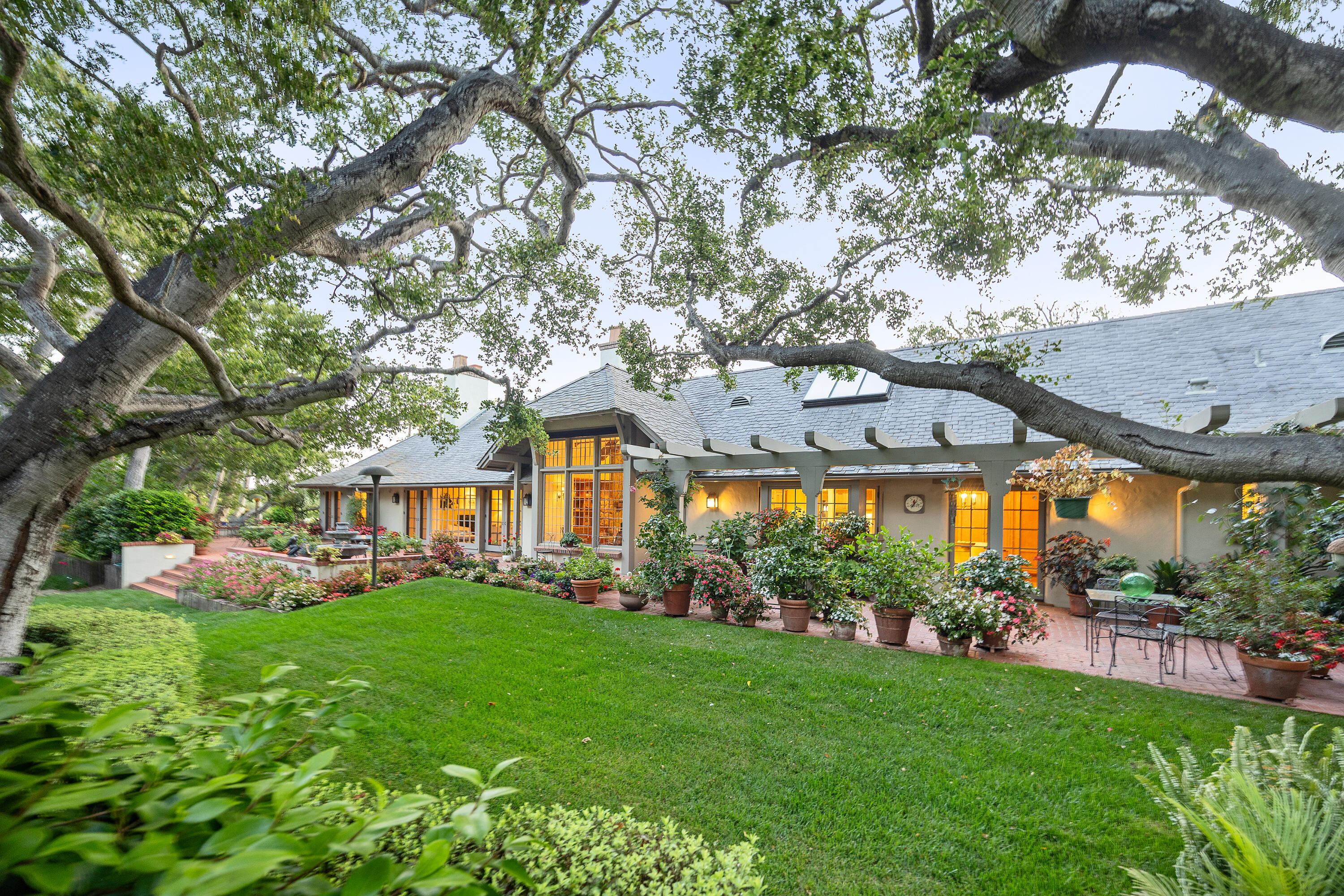 Montecito, California 93108, United States, 3 Bedrooms Bedrooms, ,3 BathroomsBathrooms,Residential,Active,140726