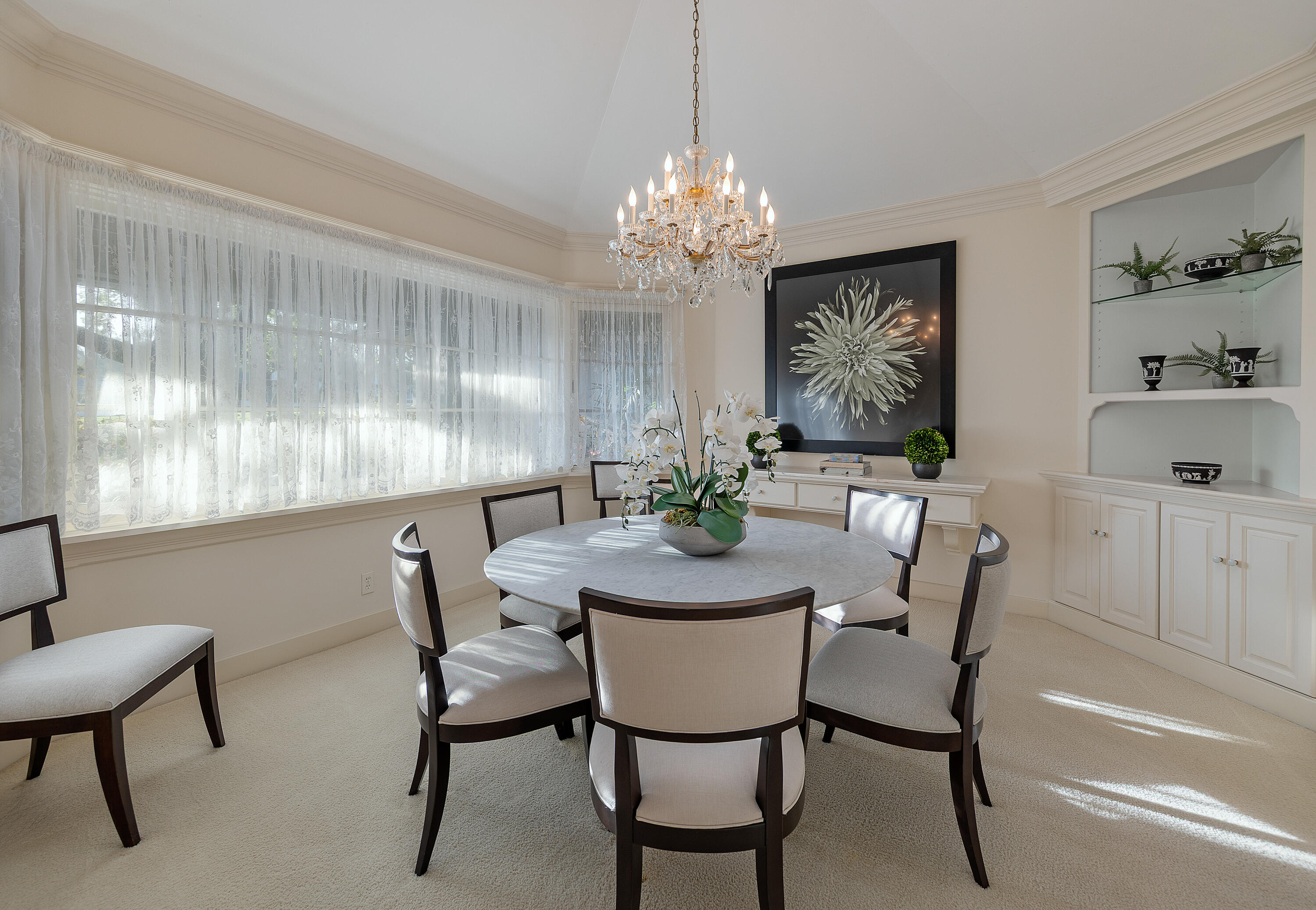 Montecito, California 93108, United States, 3 Bedrooms Bedrooms, ,3 BathroomsBathrooms,Residential,Active,140726