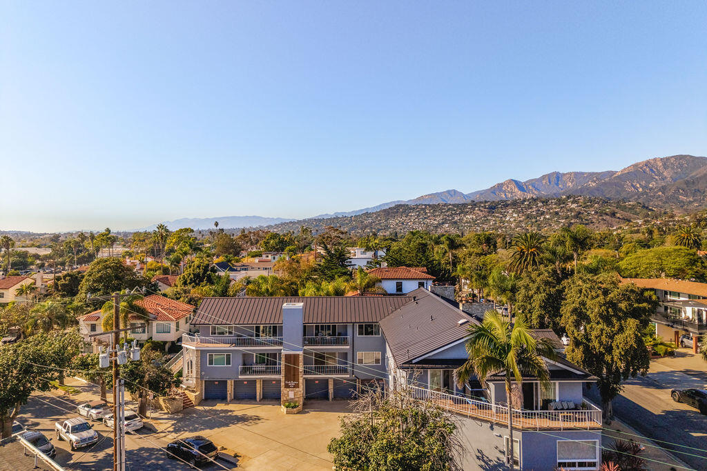 440 Corona Del Mar