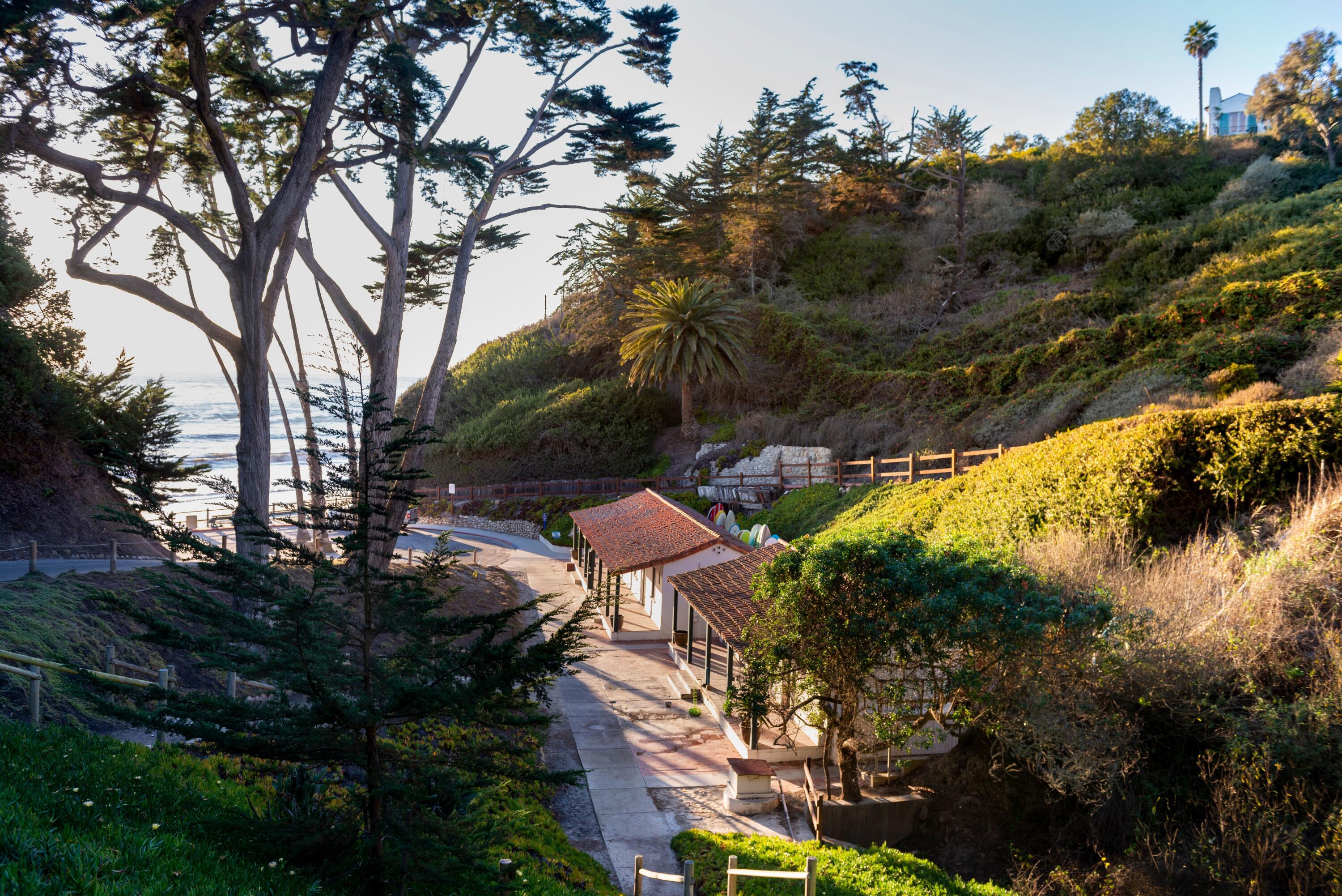 Santa Barbara, California 93110, United States, 4 Bedrooms Bedrooms, ,5 BathroomsBathrooms,Residential,Active,235937