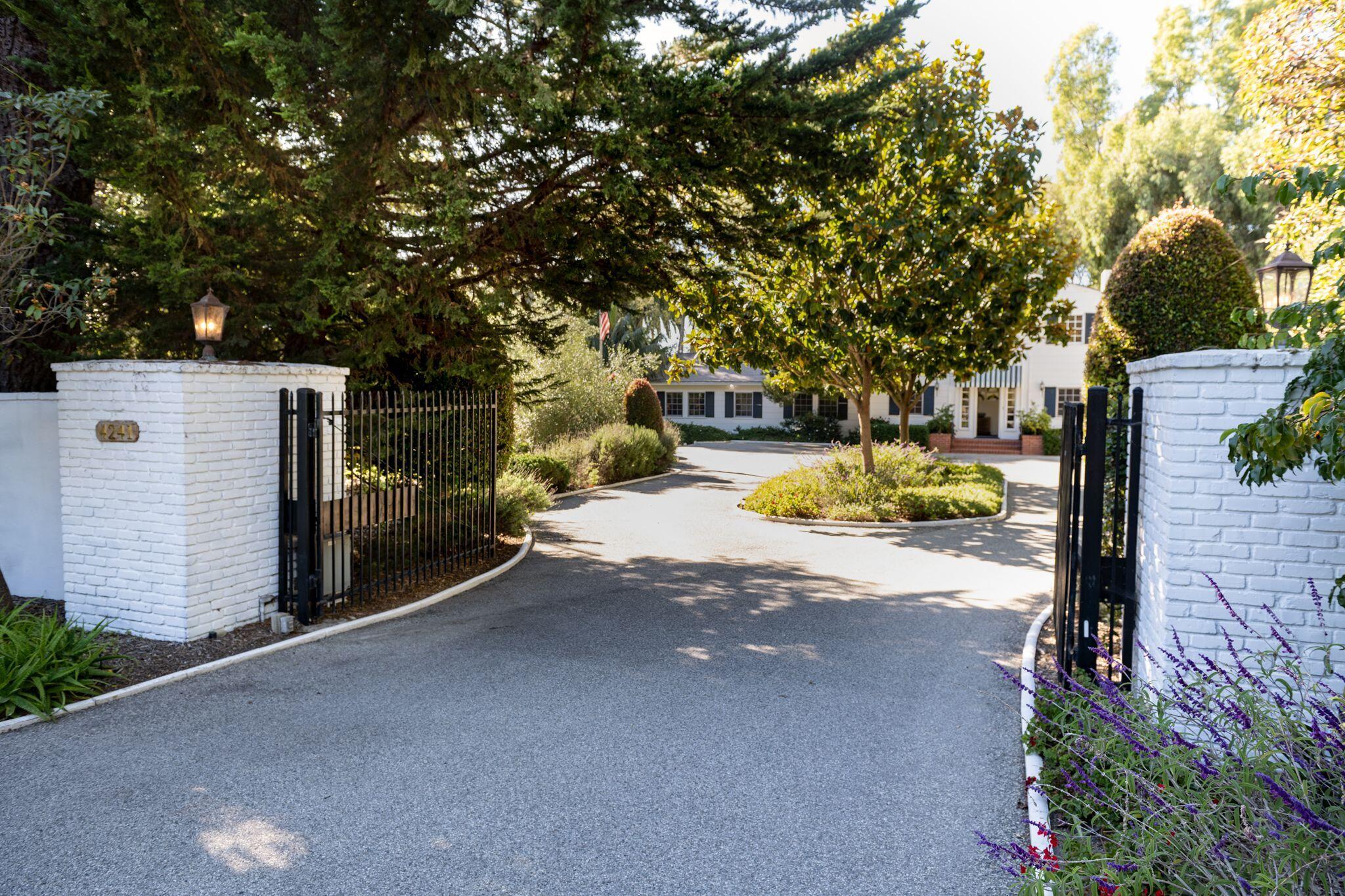 Santa Barbara, California 93110, United States, 4 Bedrooms Bedrooms, ,5 BathroomsBathrooms,Residential,Active,235937 Santa Barbara, California 93110, United States, 4 Bedrooms Bedrooms, ,5 BathroomsBathrooms,Residential,Active,235937