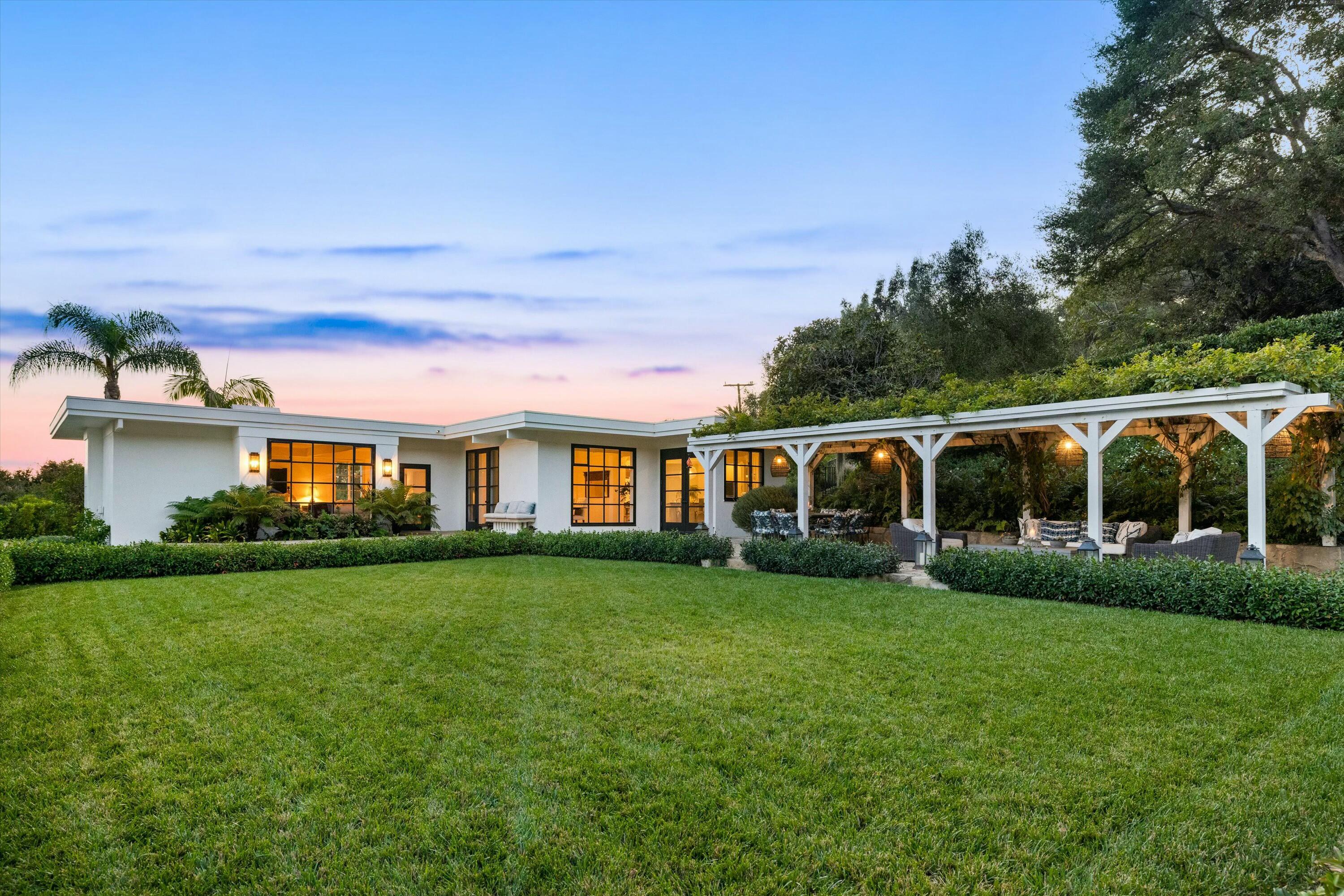 Montecito, California 93108, United States, 3 Bedrooms Bedrooms, ,4 BathroomsBathrooms,Residential,Active,22139