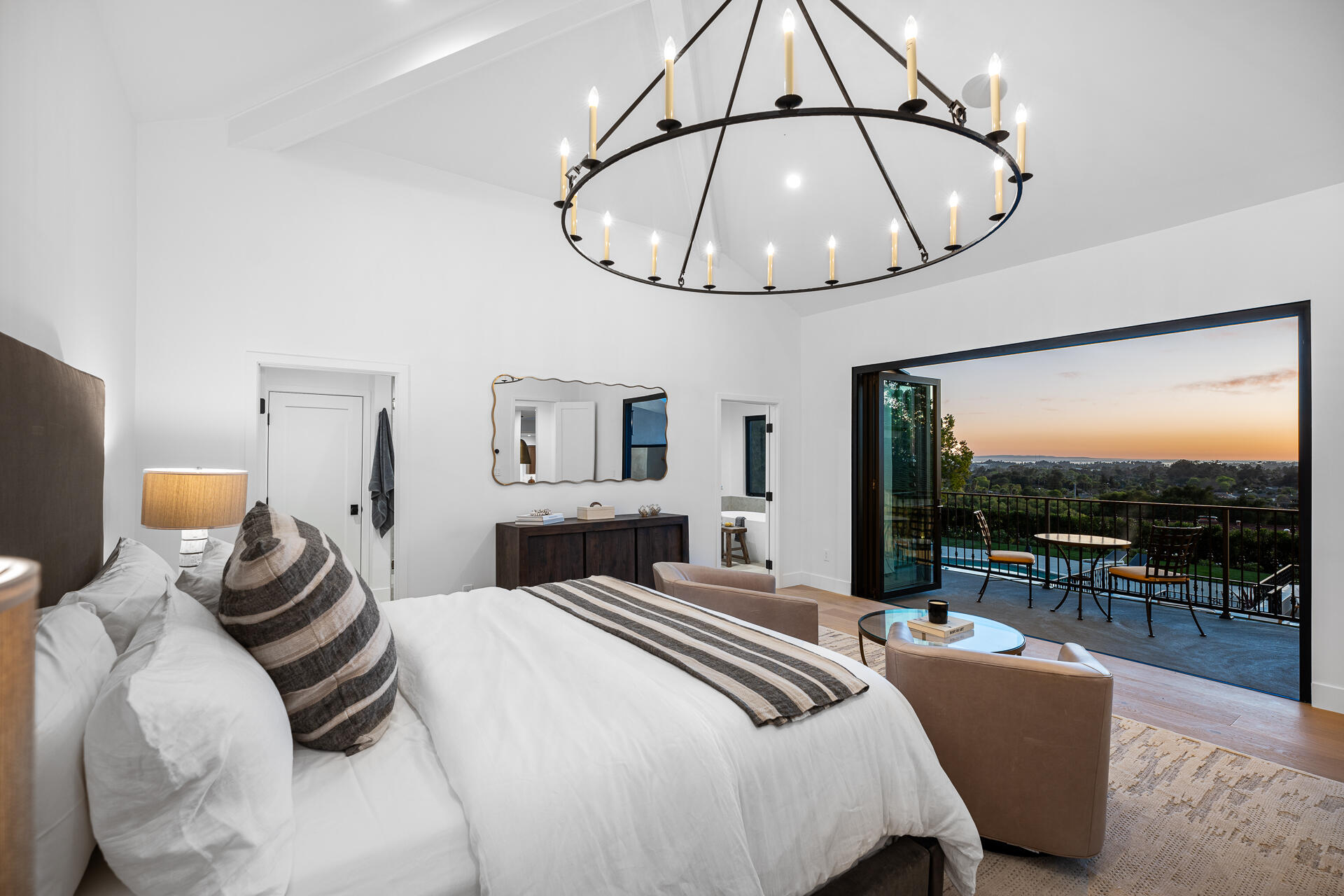 Santa Barbara, California 93111, United States, 4 Bedrooms Bedrooms, ,6 BathroomsBathrooms,Residential,Active,95937