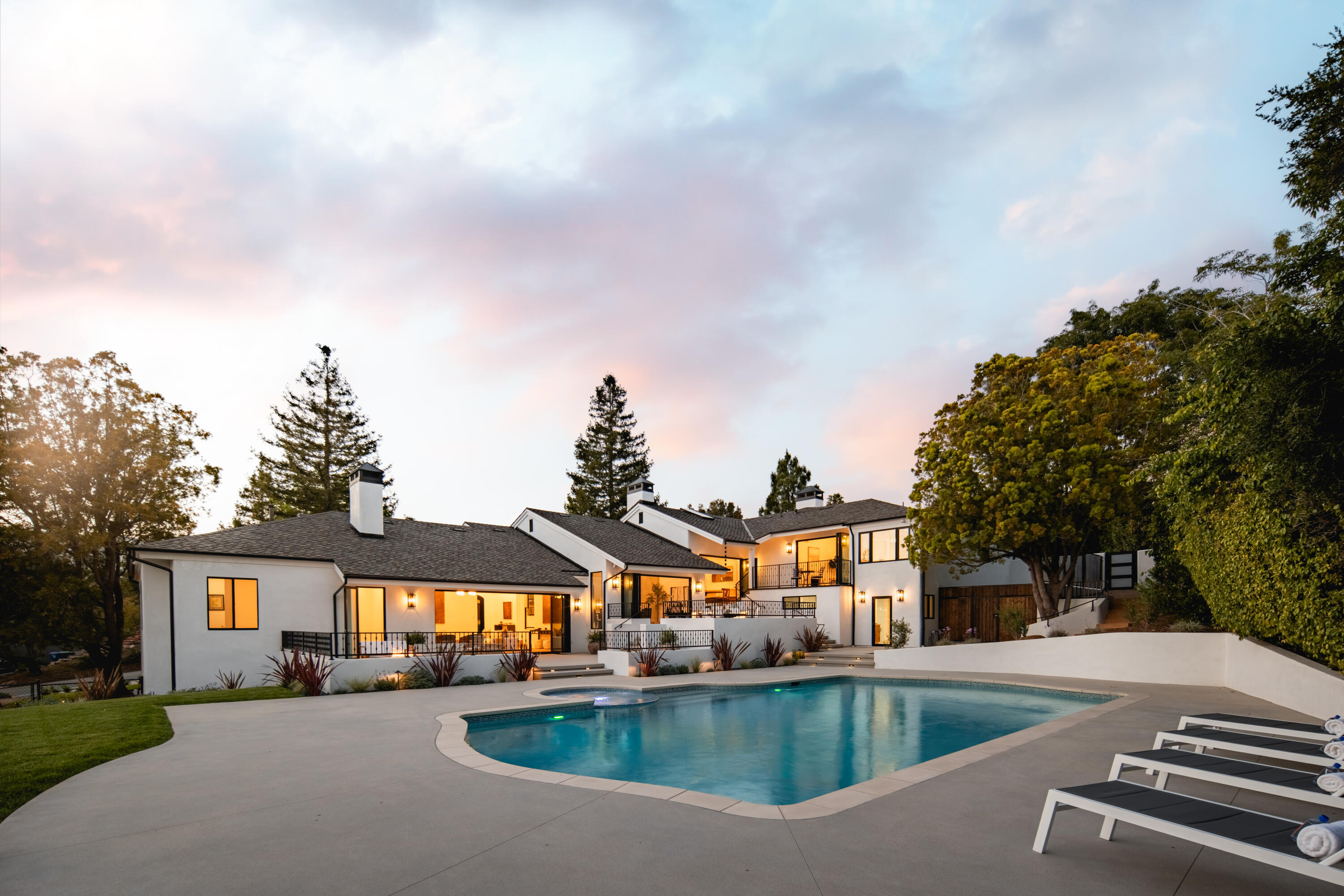 Santa Barbara, California 93111, United States, 4 Bedrooms Bedrooms, ,6 BathroomsBathrooms,Residential,Active,95937