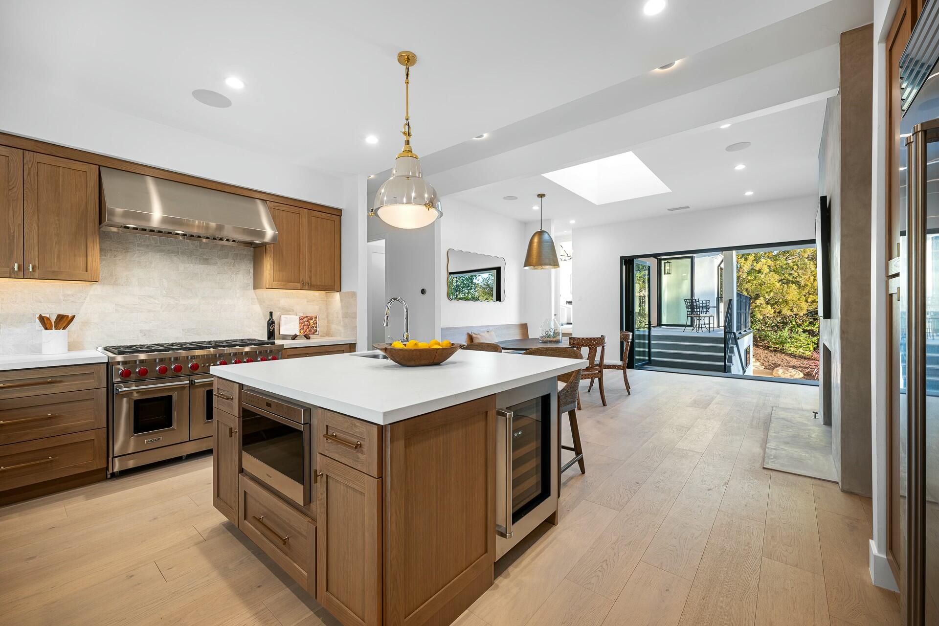 Santa Barbara, California 93111, United States, 4 Bedrooms Bedrooms, ,6 BathroomsBathrooms,Residential,Active,95937