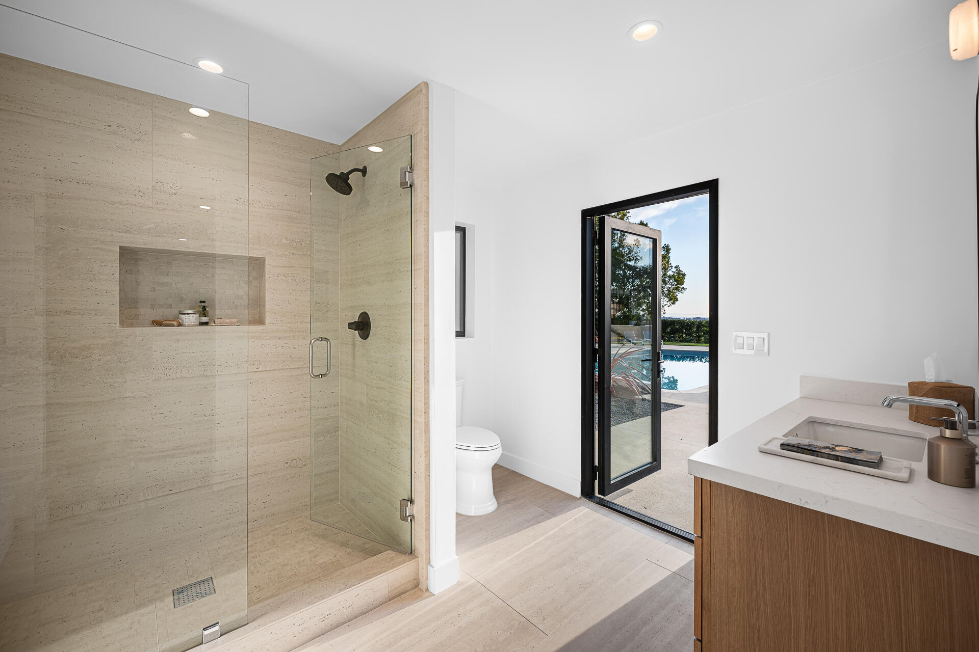 Santa Barbara, California 93111, United States, 4 Bedrooms Bedrooms, ,6 BathroomsBathrooms,Residential,Active,95937