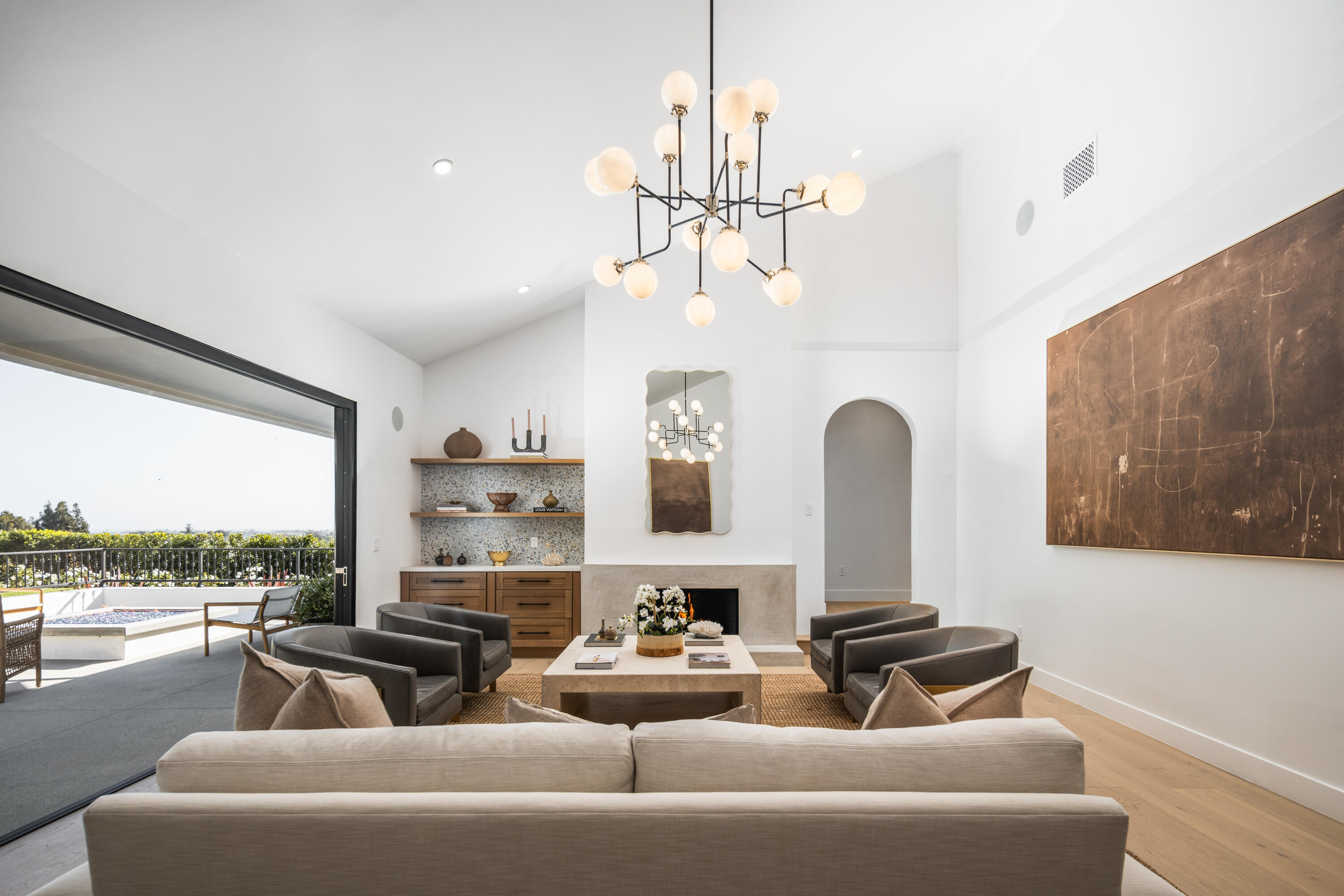 Santa Barbara, California 93111, United States, 4 Bedrooms Bedrooms, ,6 BathroomsBathrooms,Residential,Active,95937