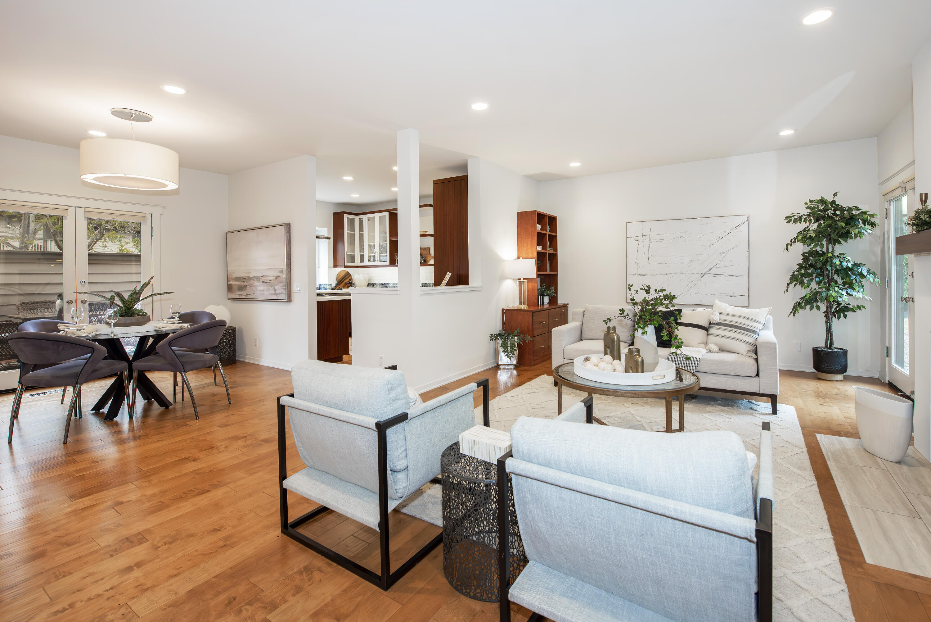 Santa Barbara, California 93105, United States, 3 Bedrooms Bedrooms, ,2 BathroomsBathrooms,Residential,Pending,117737