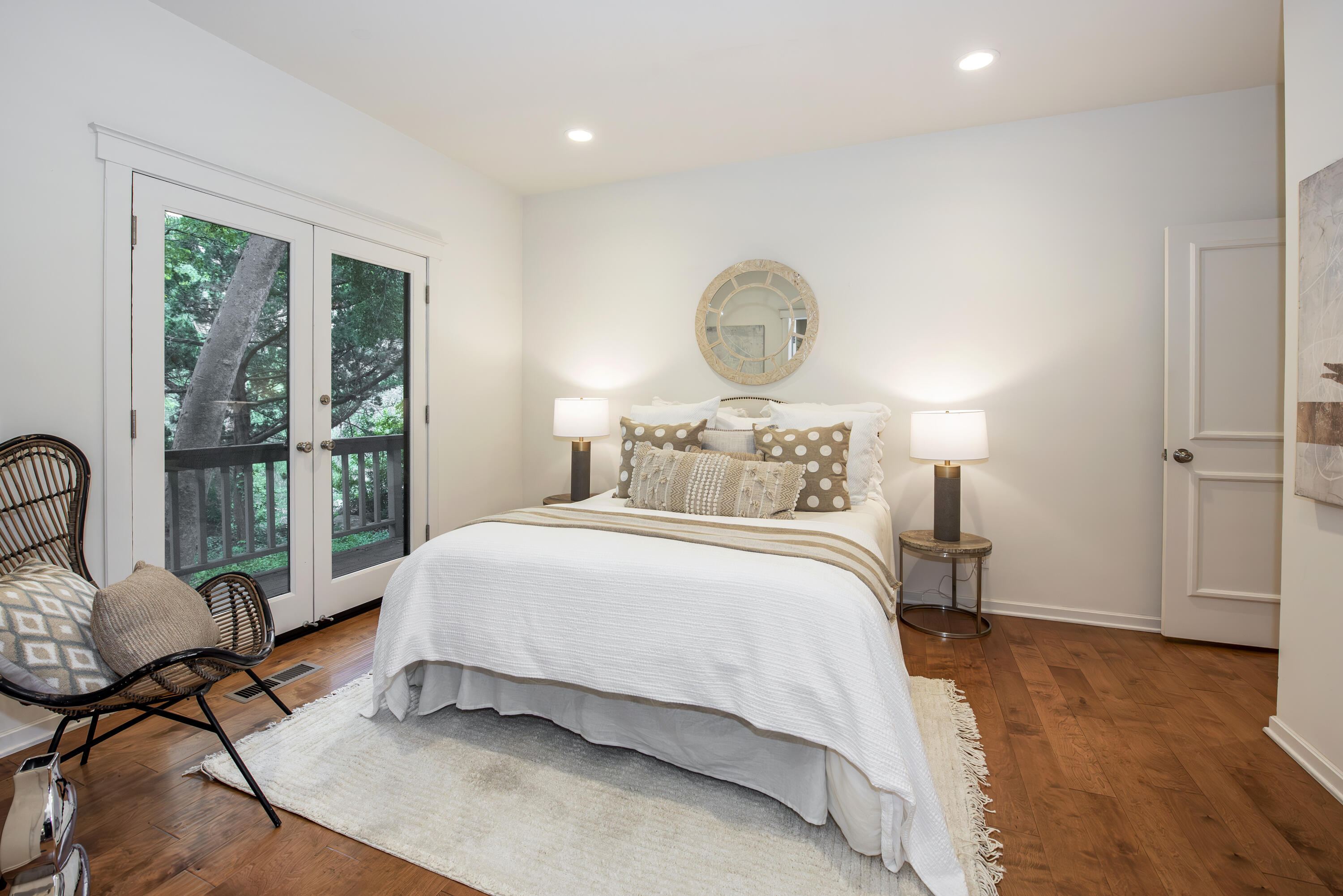 Santa Barbara, California 93105, United States, 3 Bedrooms Bedrooms, ,2 BathroomsBathrooms,Residential,Pending,117737