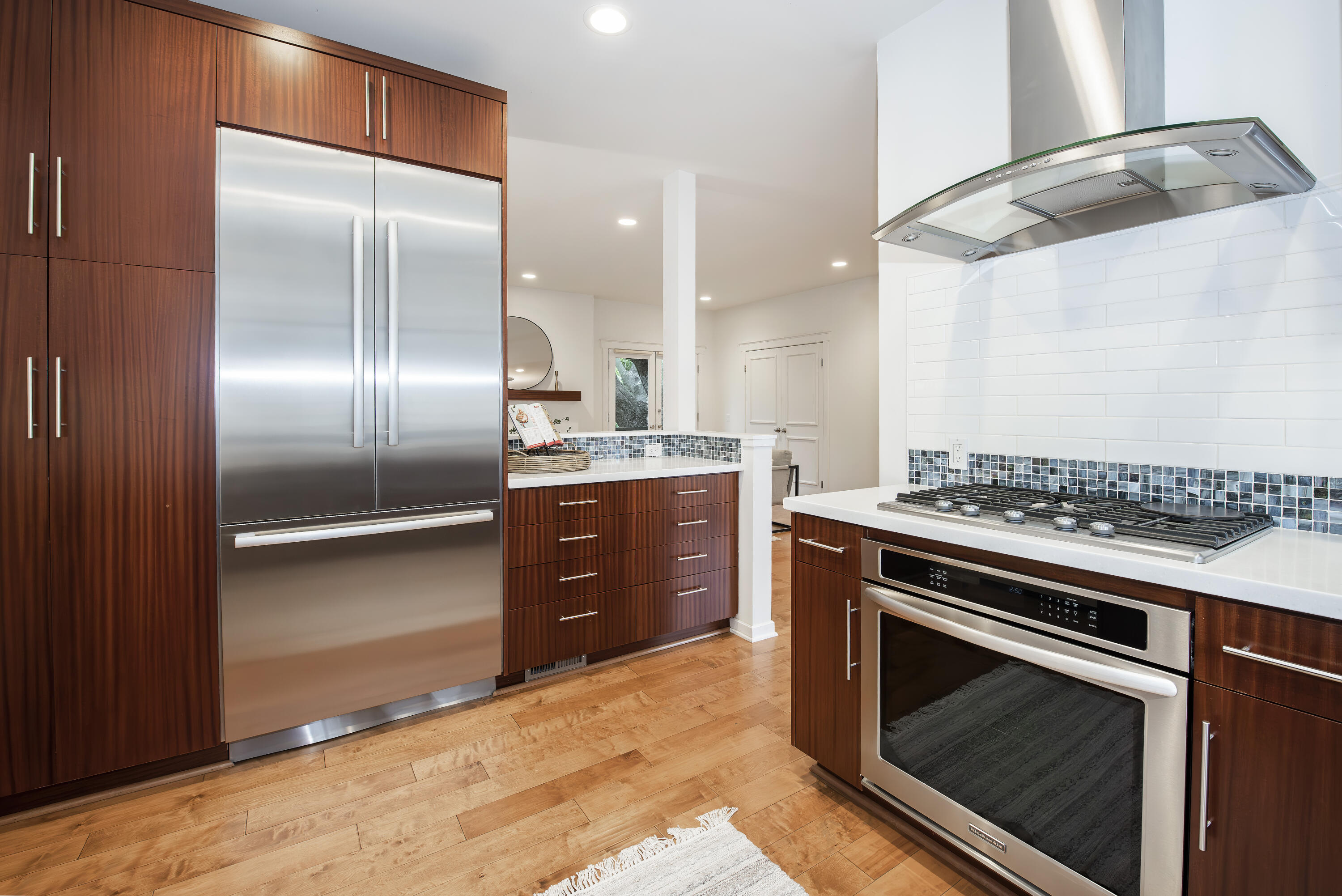 Santa Barbara, California 93105, United States, 3 Bedrooms Bedrooms, ,2 BathroomsBathrooms,Residential,Pending,117737