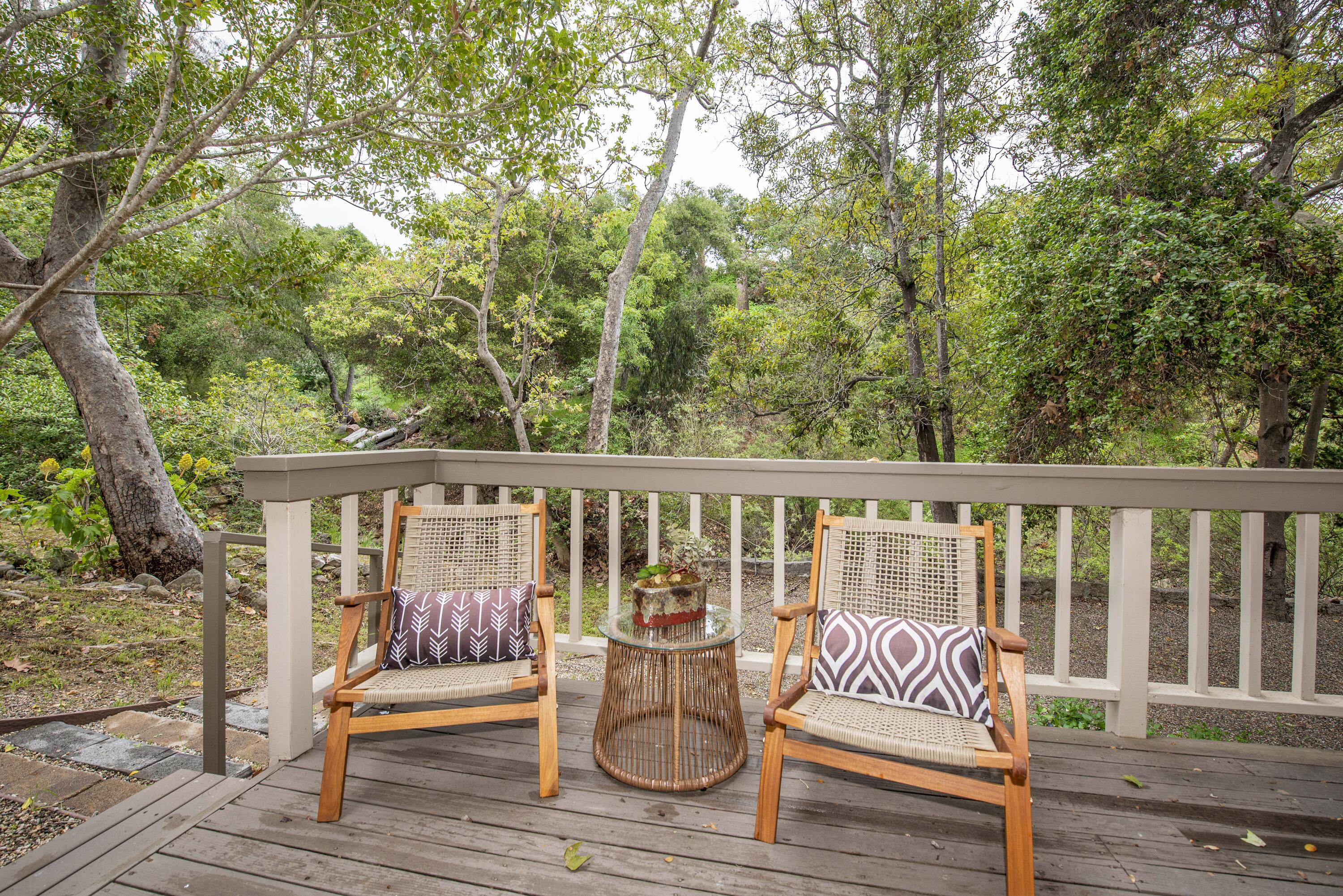 Santa Barbara, California 93105, United States, 3 Bedrooms Bedrooms, ,2 BathroomsBathrooms,Residential,Pending,117737