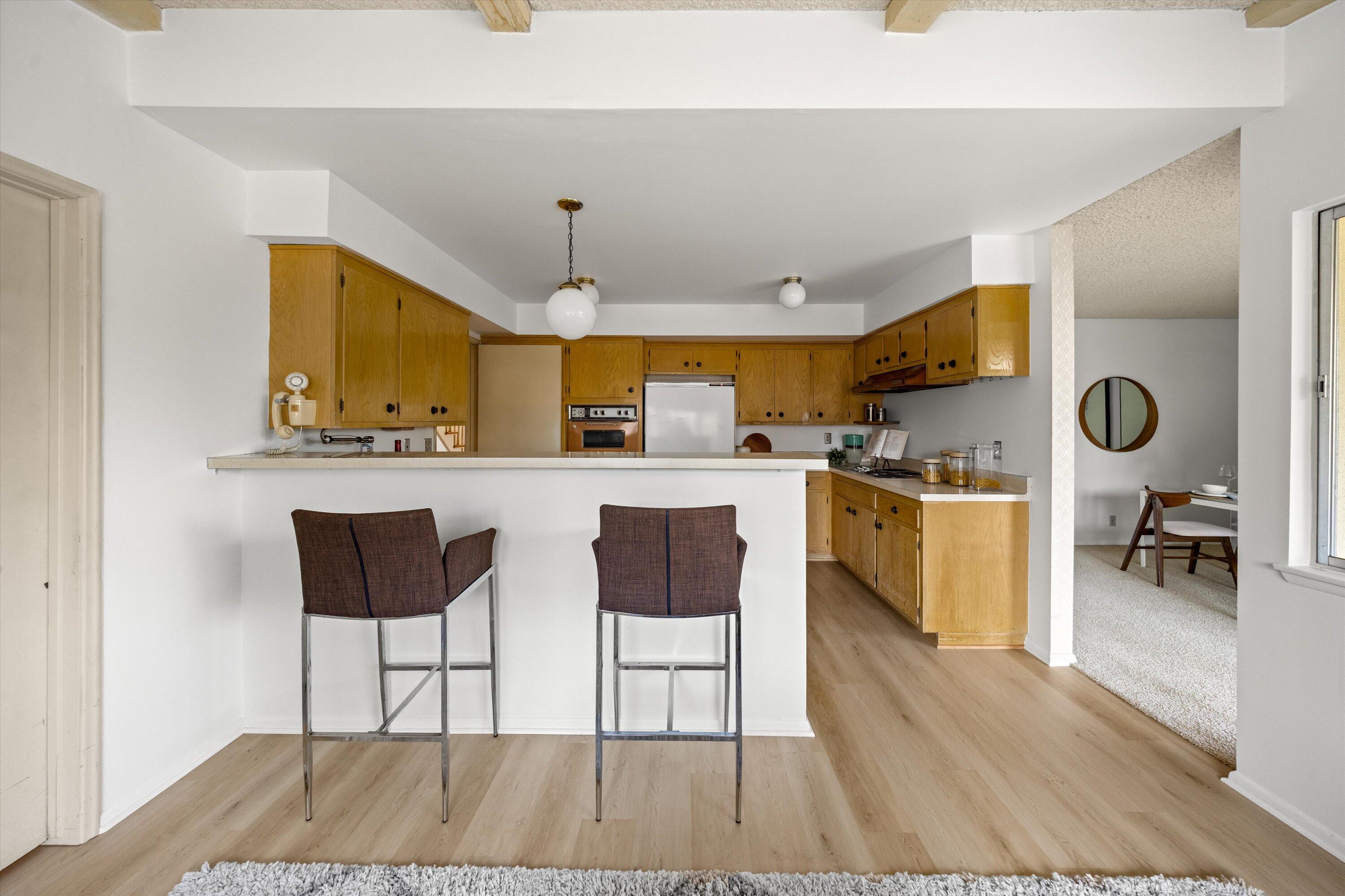 Goleta, California 93117, United States, 4 Bedrooms Bedrooms, ,3 BathroomsBathrooms,Residential,Pending,210812