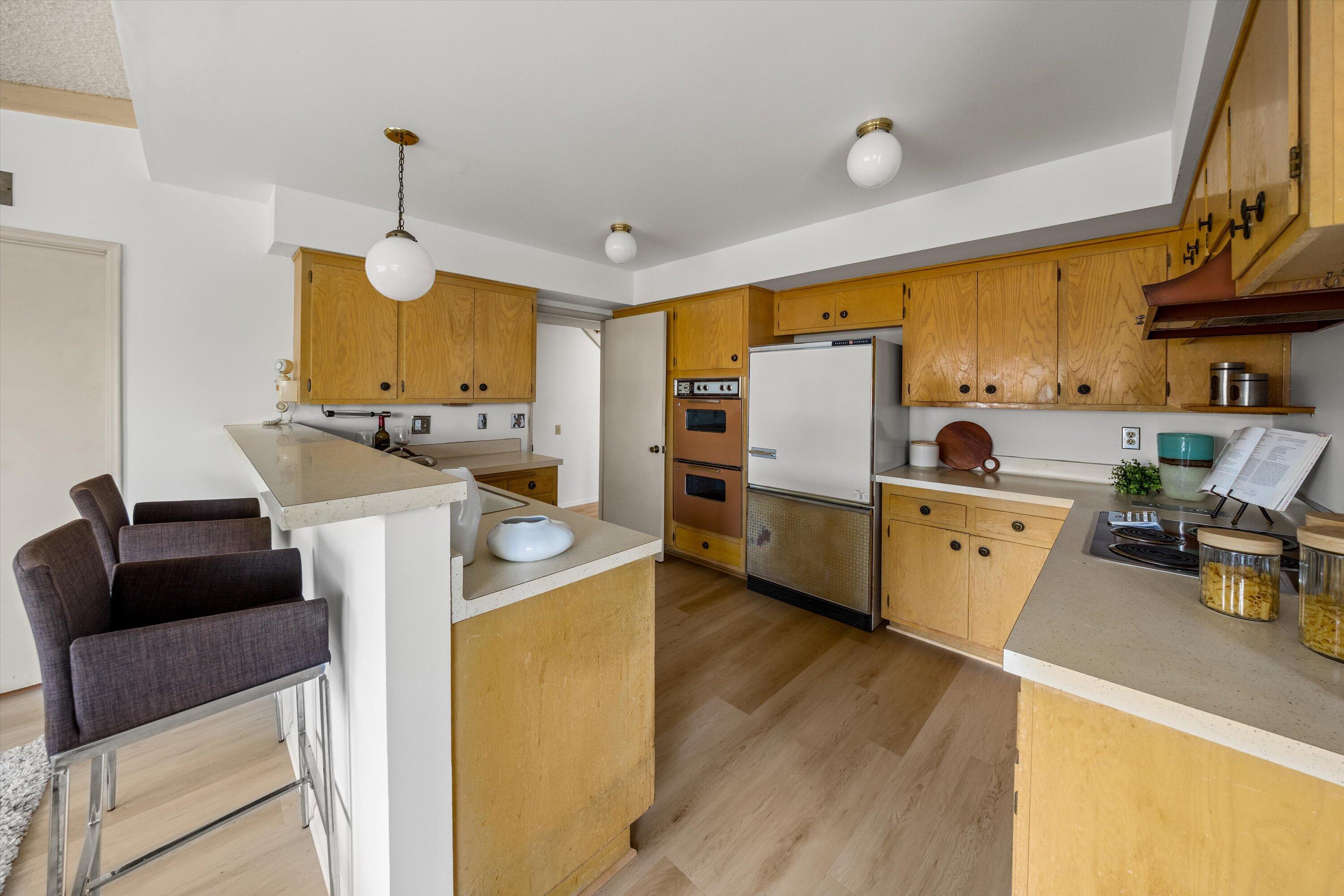 Goleta, California 93117, United States, 4 Bedrooms Bedrooms, ,3 BathroomsBathrooms,Residential,Pending,210812