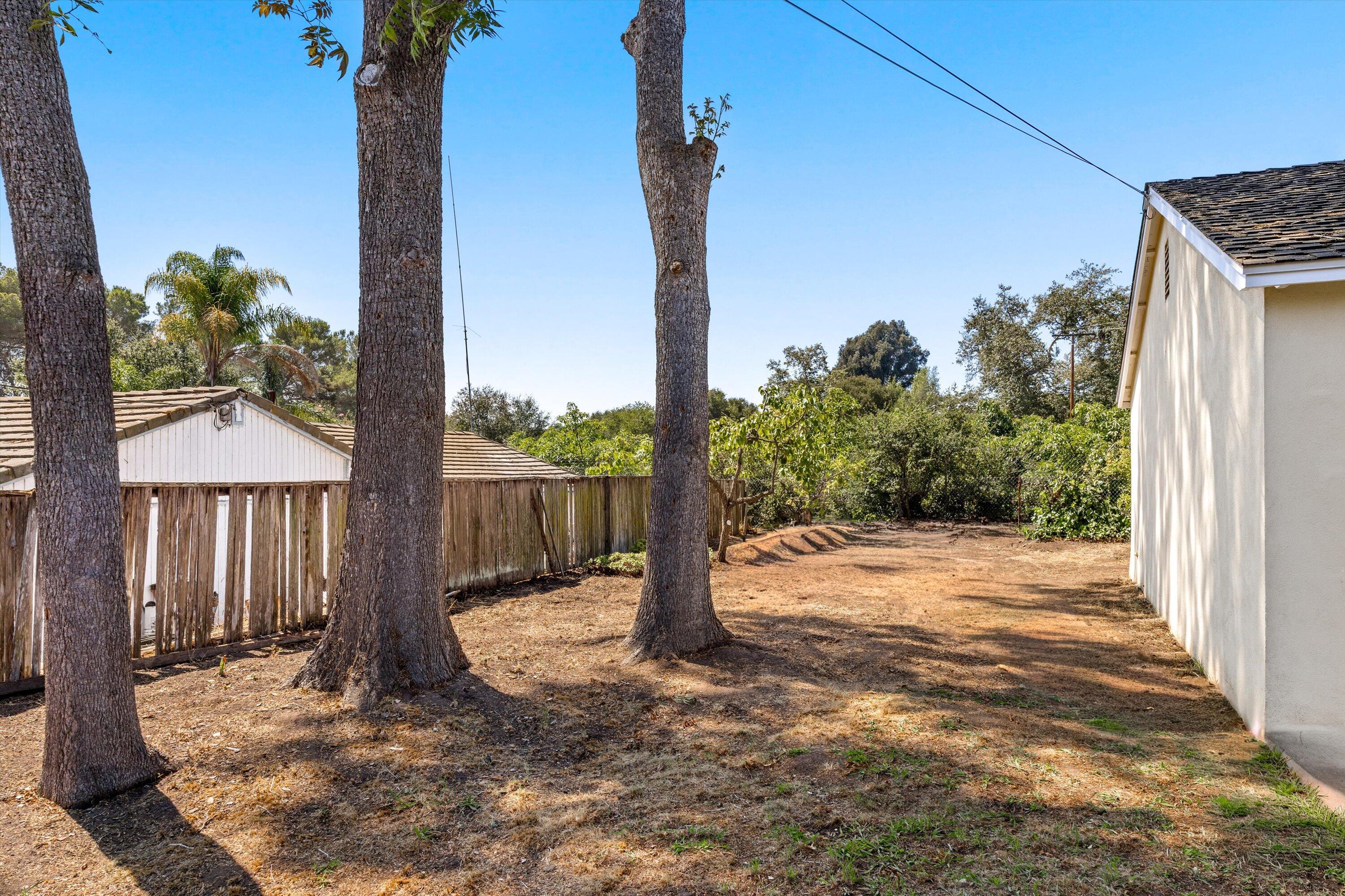 Goleta, California 93117, United States, 4 Bedrooms Bedrooms, ,3 BathroomsBathrooms,Residential,Pending,210812