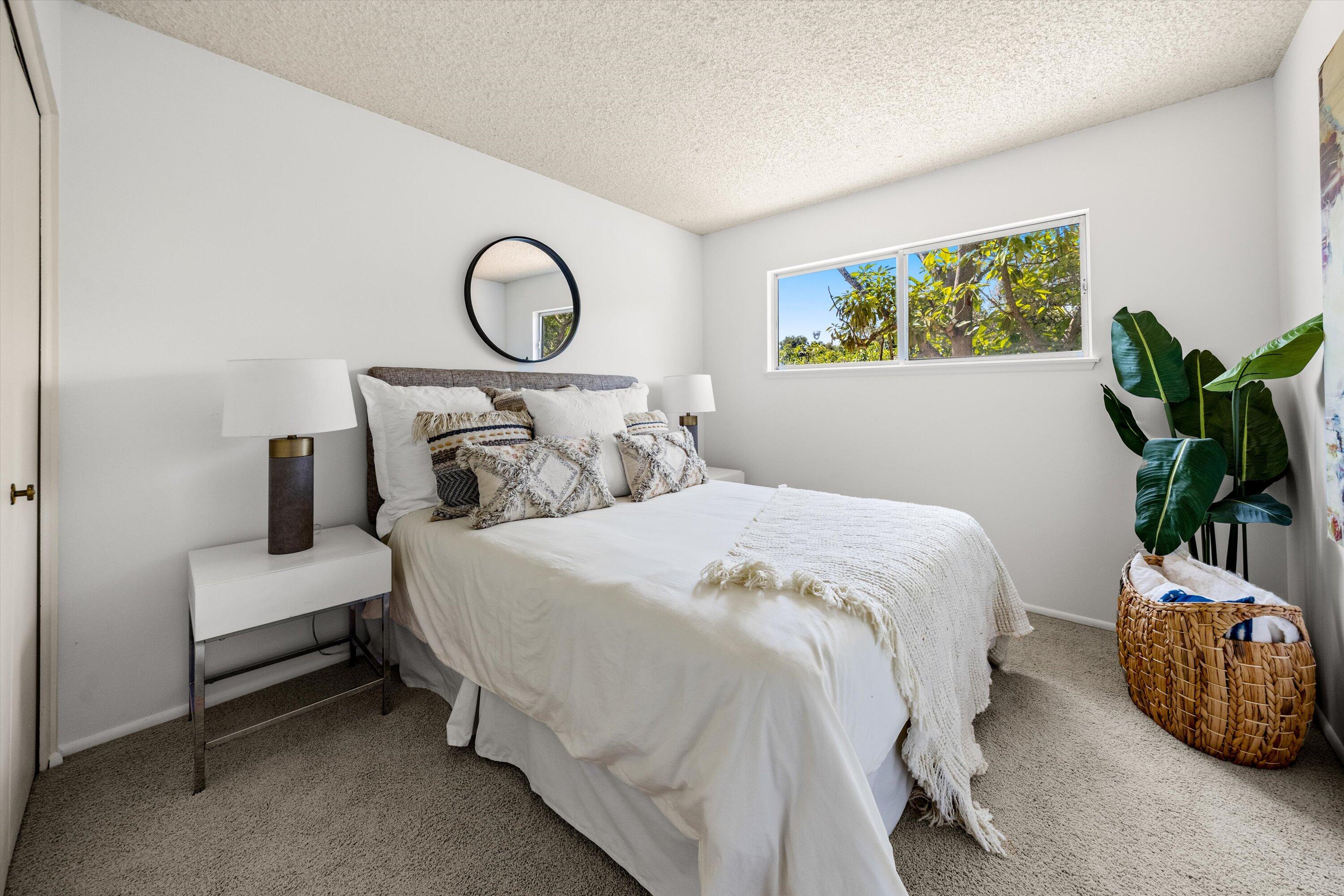 Goleta, California 93117, United States, 4 Bedrooms Bedrooms, ,3 BathroomsBathrooms,Residential,Pending,210812