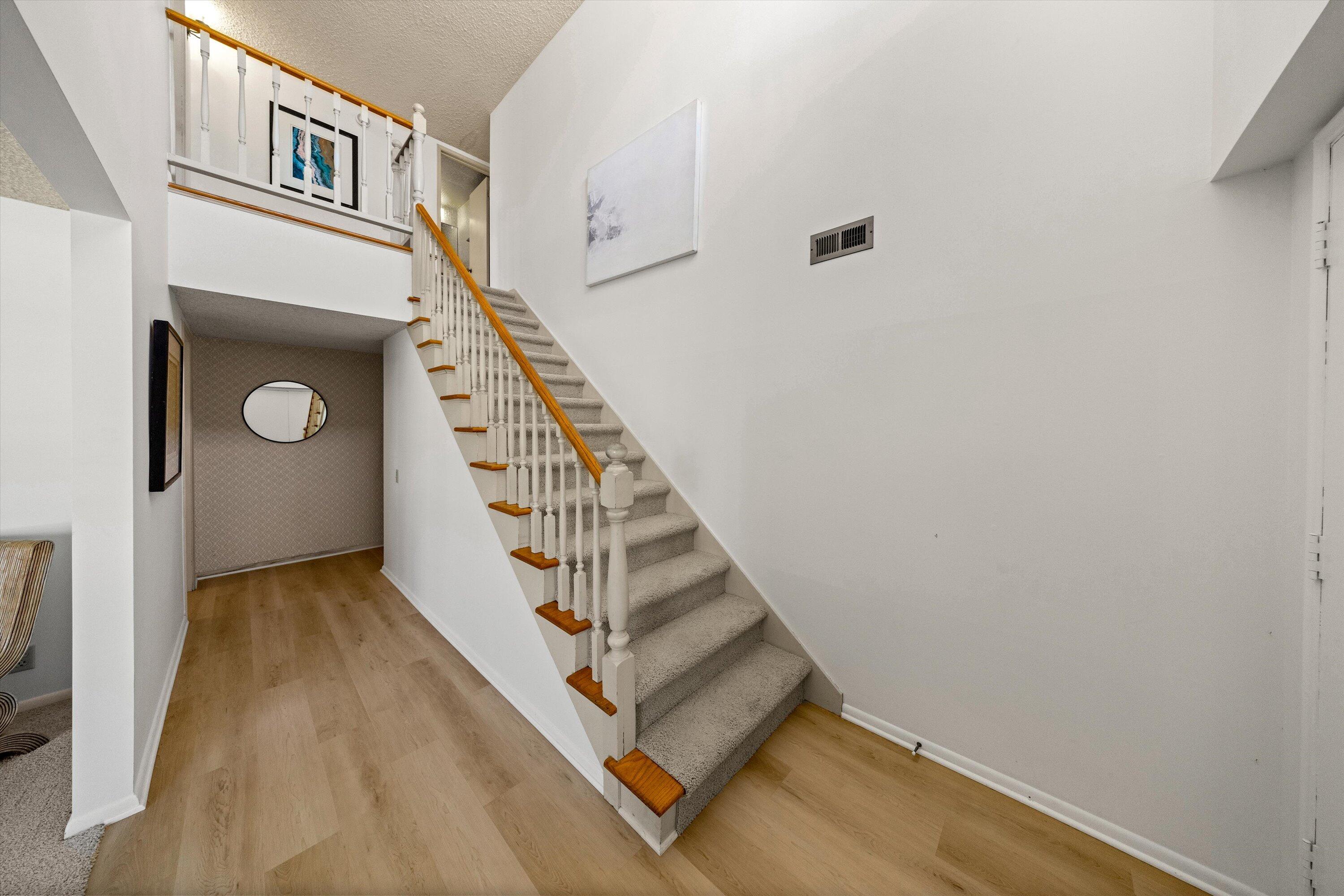 Goleta, California 93117, United States, 4 Bedrooms Bedrooms, ,3 BathroomsBathrooms,Residential,Pending,210812