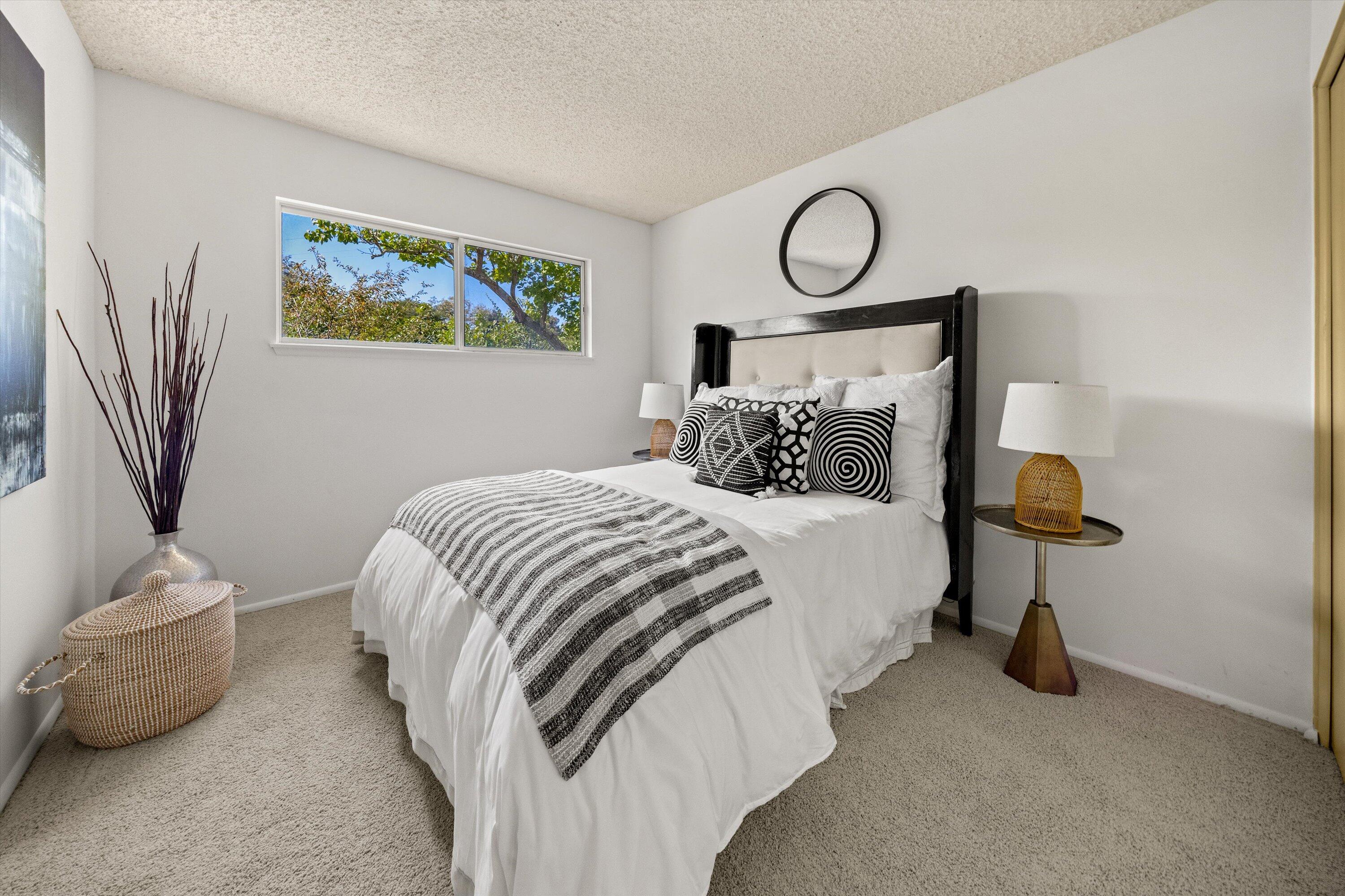 Goleta, California 93117, United States, 4 Bedrooms Bedrooms, ,3 BathroomsBathrooms,Residential,Pending,210812