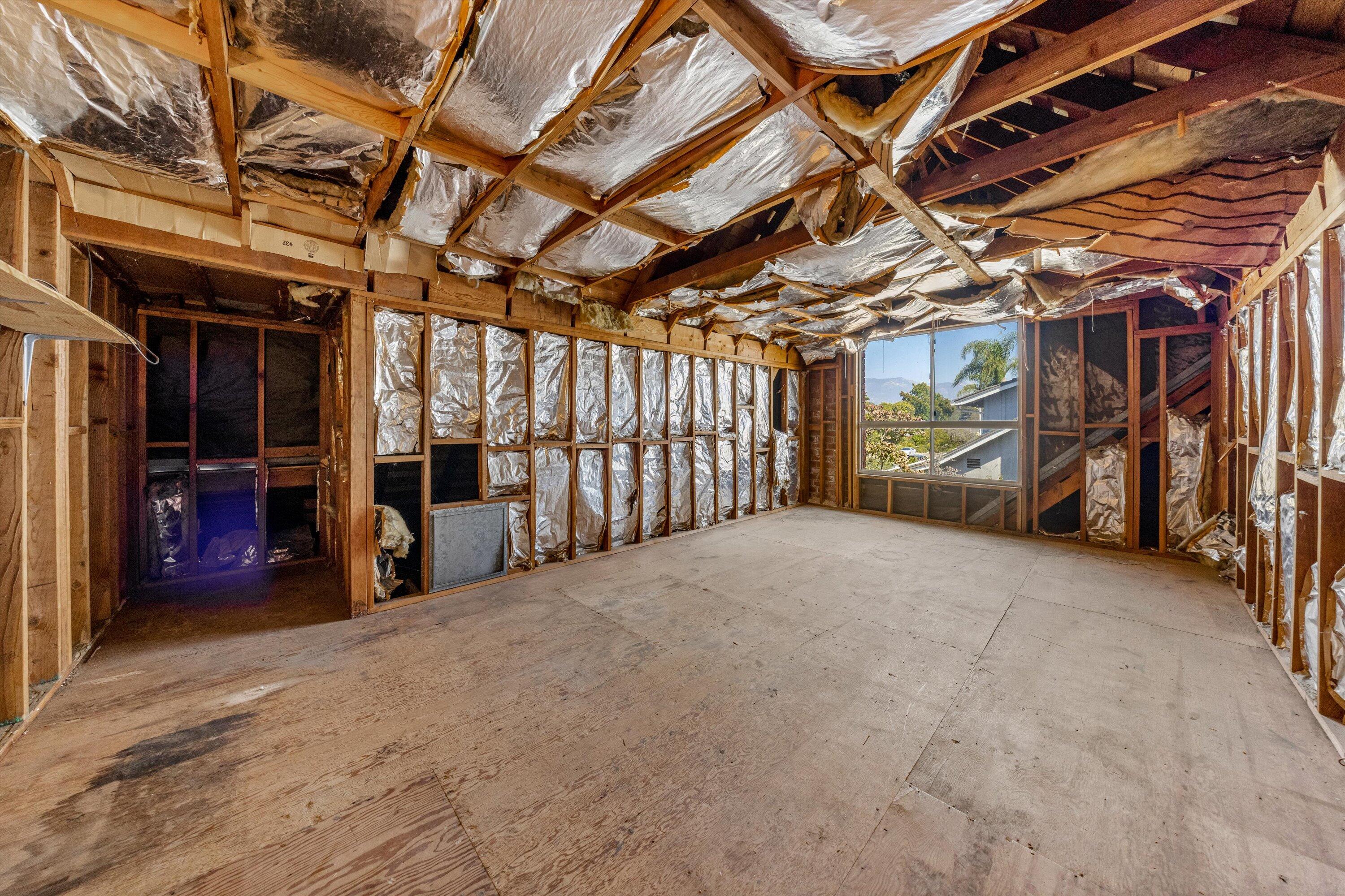 Goleta, California 93117, United States, 4 Bedrooms Bedrooms, ,3 BathroomsBathrooms,Residential,Pending,210812