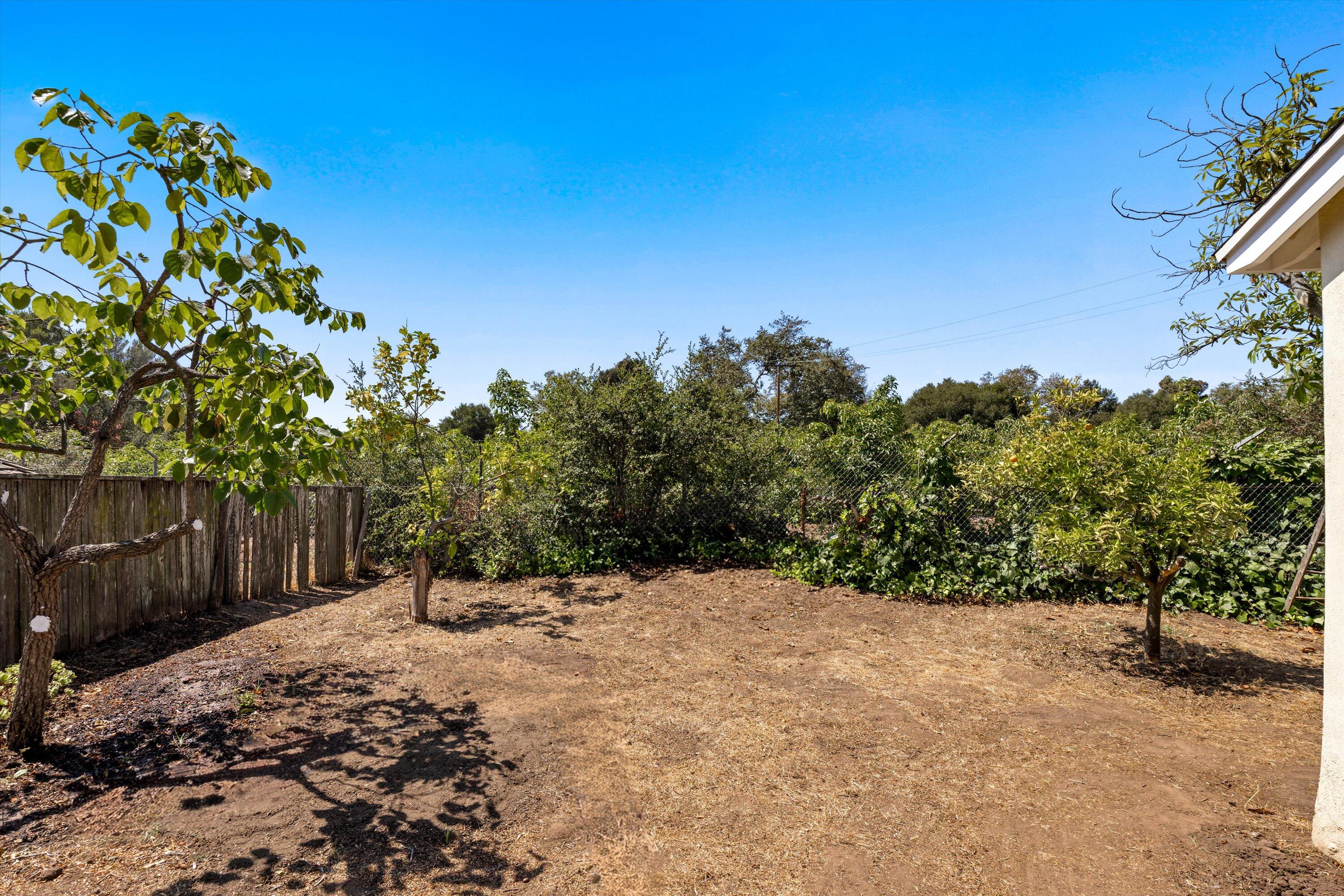 Goleta, California 93117, United States, 4 Bedrooms Bedrooms, ,3 BathroomsBathrooms,Residential,Pending,210812