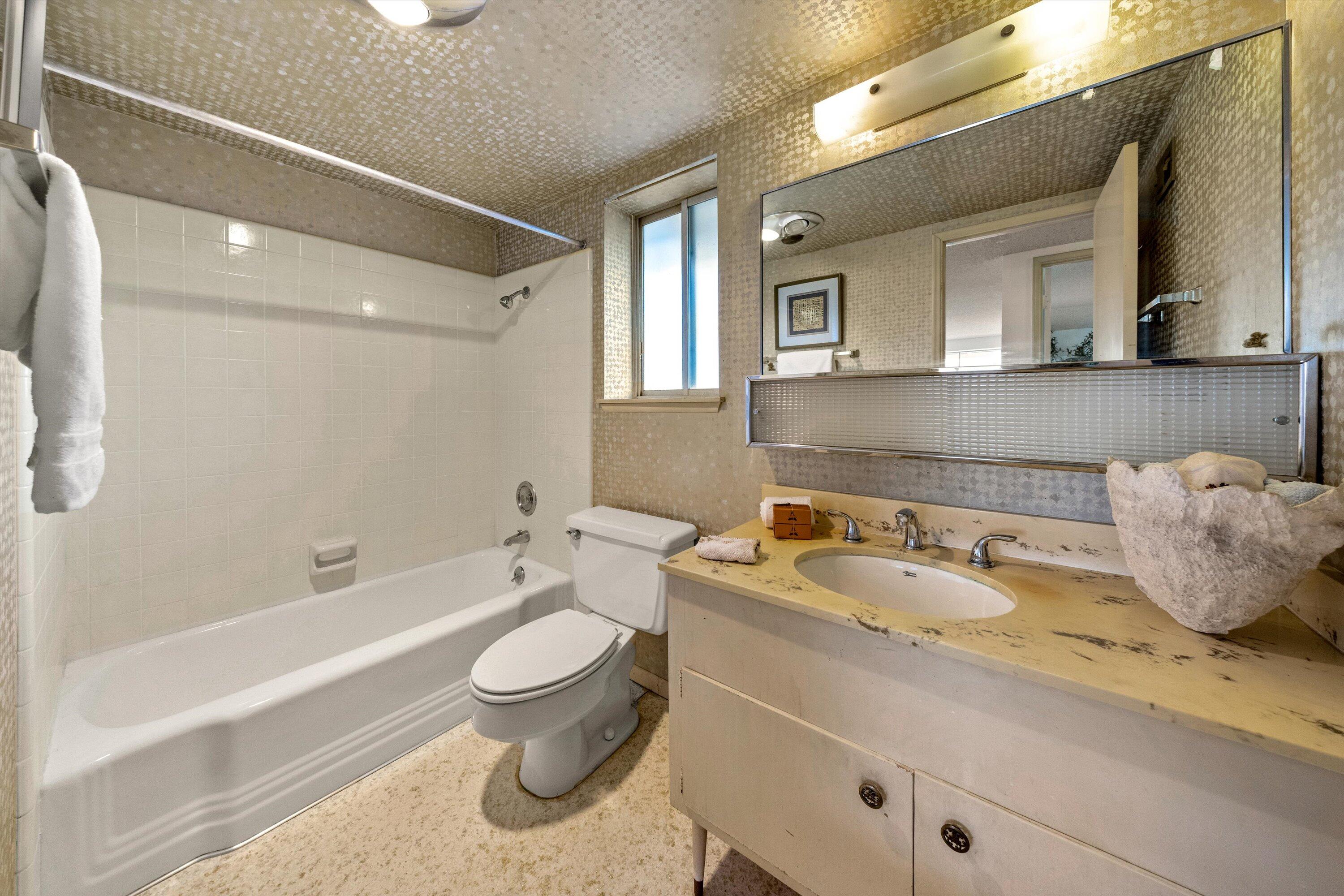 Goleta, California 93117, United States, 4 Bedrooms Bedrooms, ,3 BathroomsBathrooms,Residential,Pending,210812