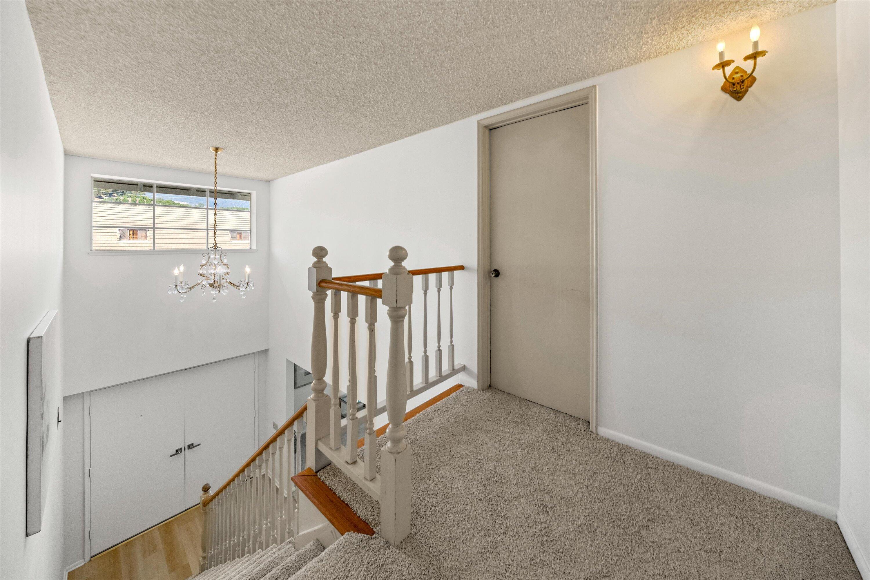 Goleta, California 93117, United States, 4 Bedrooms Bedrooms, ,3 BathroomsBathrooms,Residential,Pending,210812