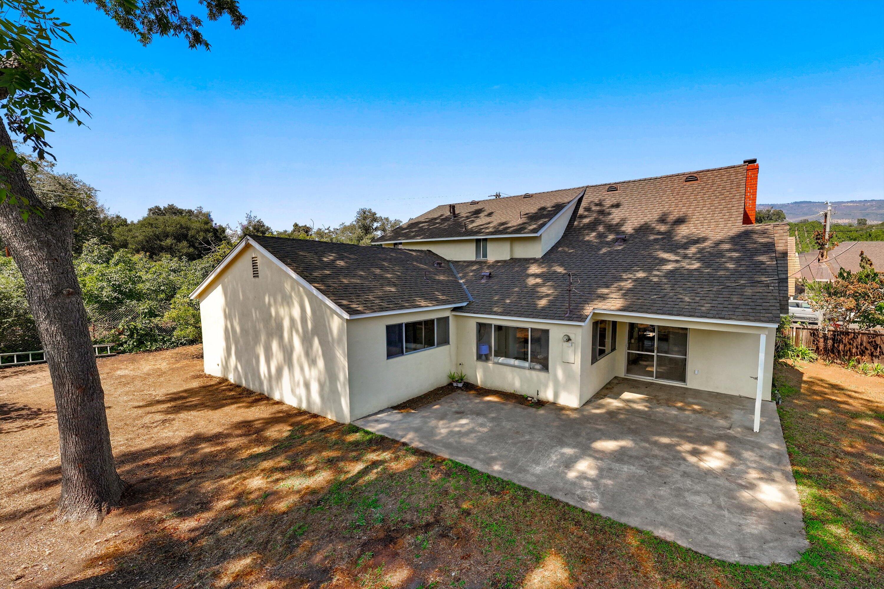 Goleta, California 93117, United States, 4 Bedrooms Bedrooms, ,3 BathroomsBathrooms,Residential,Pending,210812