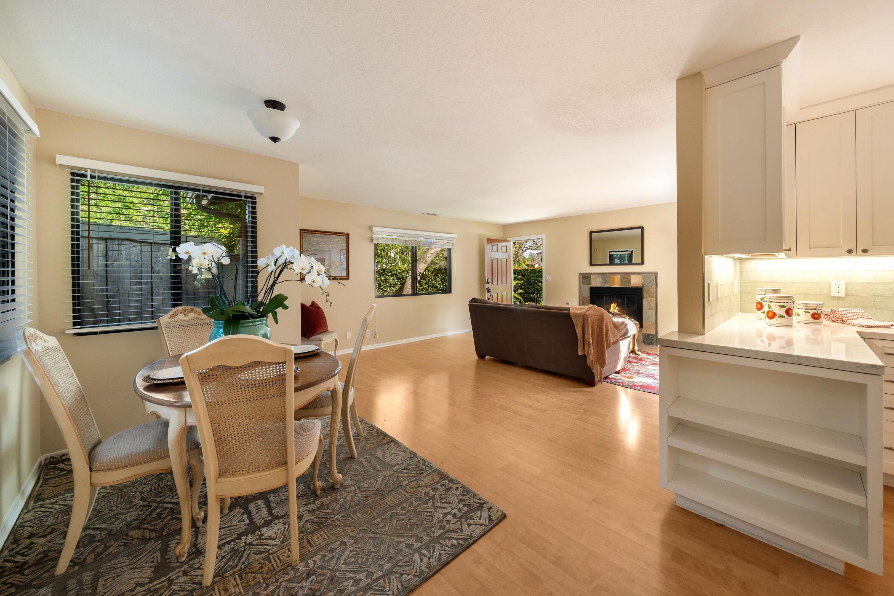 522 W Victoria Street Apt F