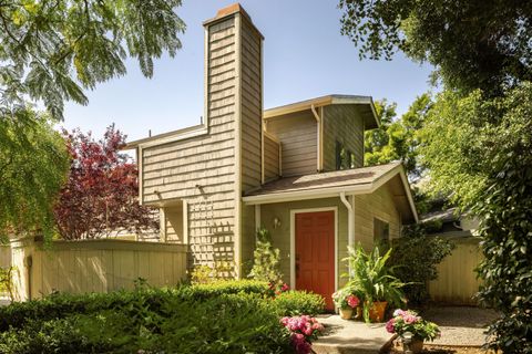 522 W Victoria Street Apt F SANTA BARBARA CA 93101